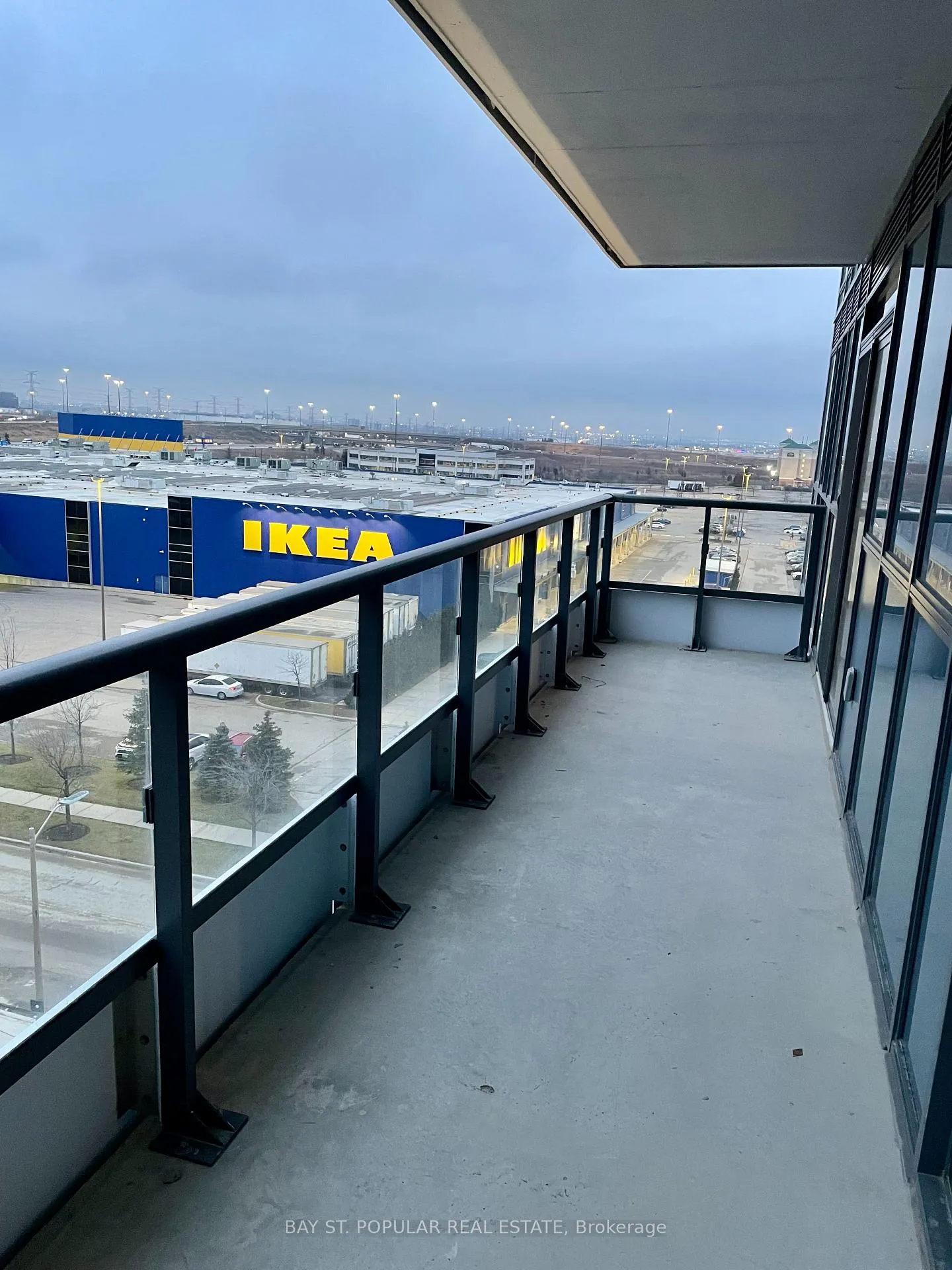 Photo 14 of Unit 612, 10 Honeycrisp Crescent, Vaughan, Vaughan Corporate Centre — HOMEH