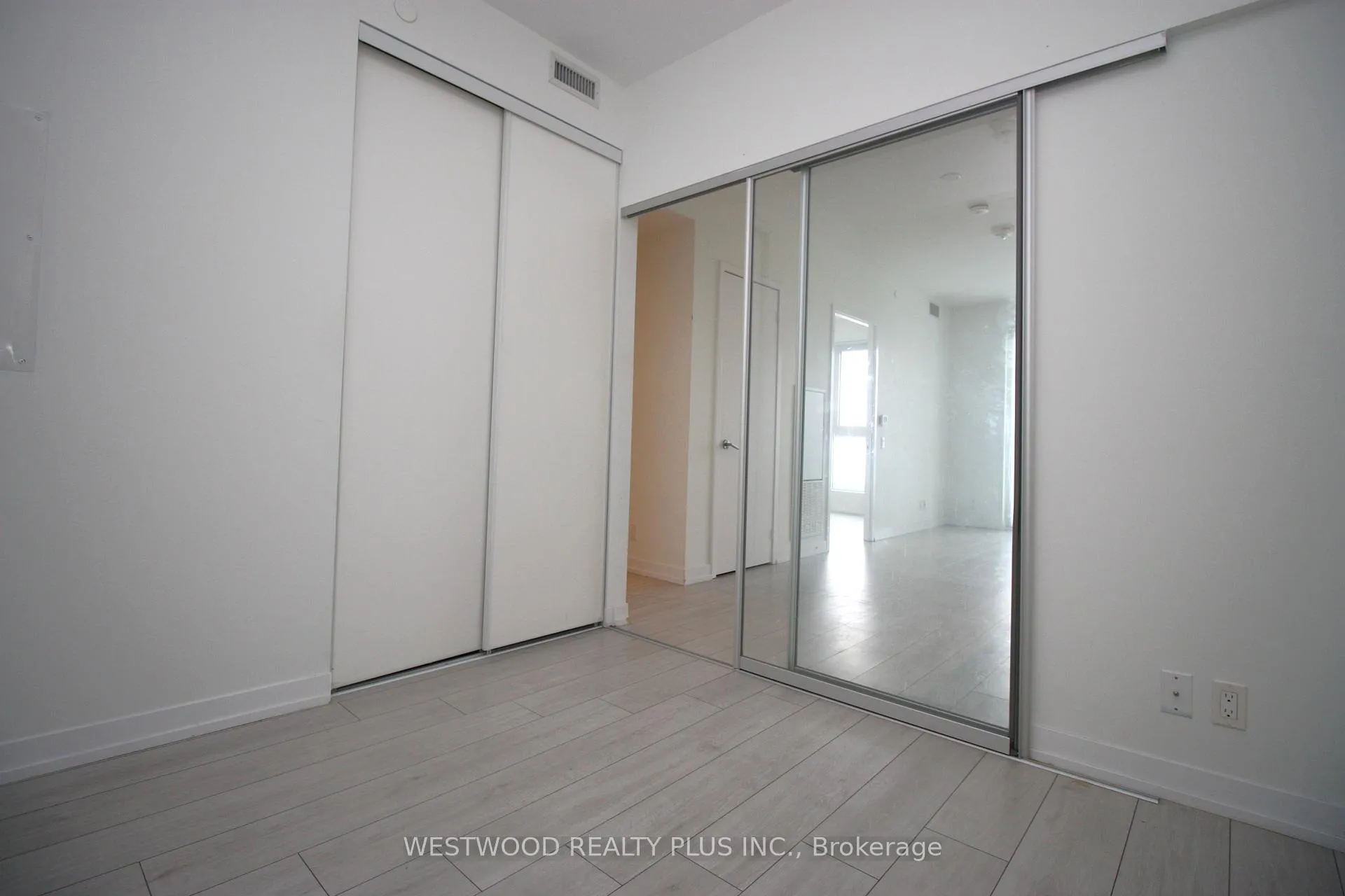 Photo 13 of Unit 5903, 950 Portage Parkway, Vaughan, Vaughan Corporate Centre — HOMEH
