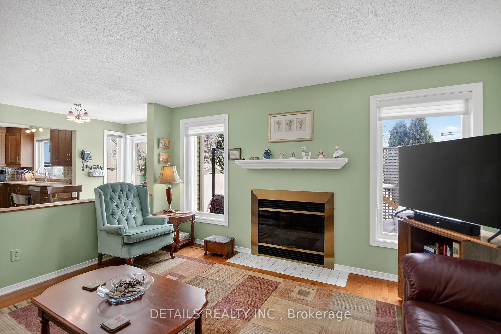 Photo 15 of 6105 Lariviere Crescent, Ottawa, Chapel Hill South - Orleans Village — HOMEH