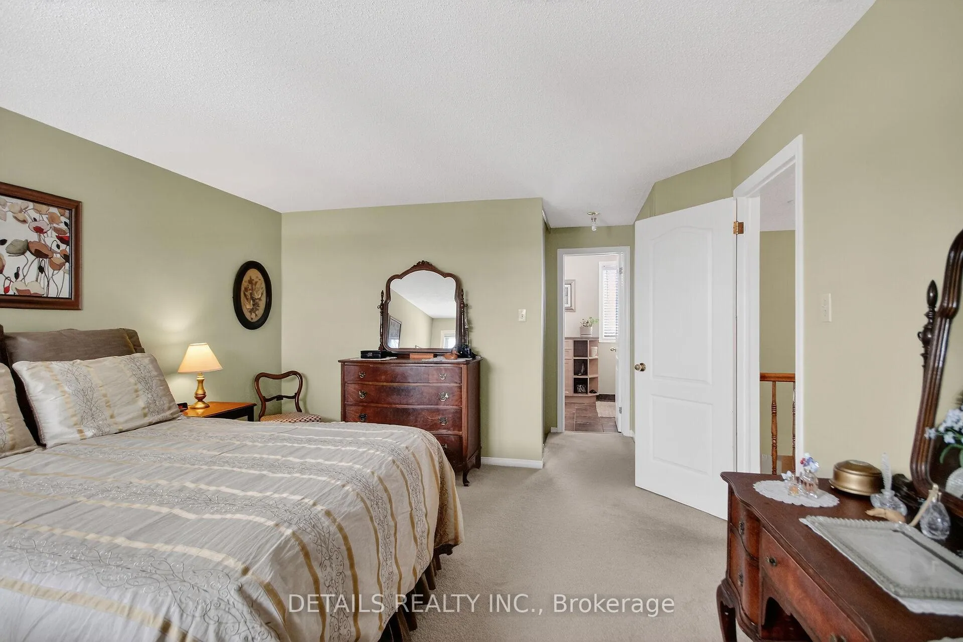 Photo 22 of 6105 Lariviere Crescent, Ottawa, Chapel Hill South - Orleans Village — HOMEH