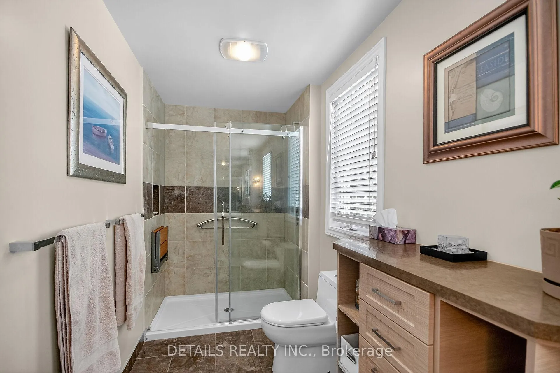 Photo 23 of 6105 Lariviere Crescent, Ottawa, Chapel Hill South - Orleans Village — HOMEH