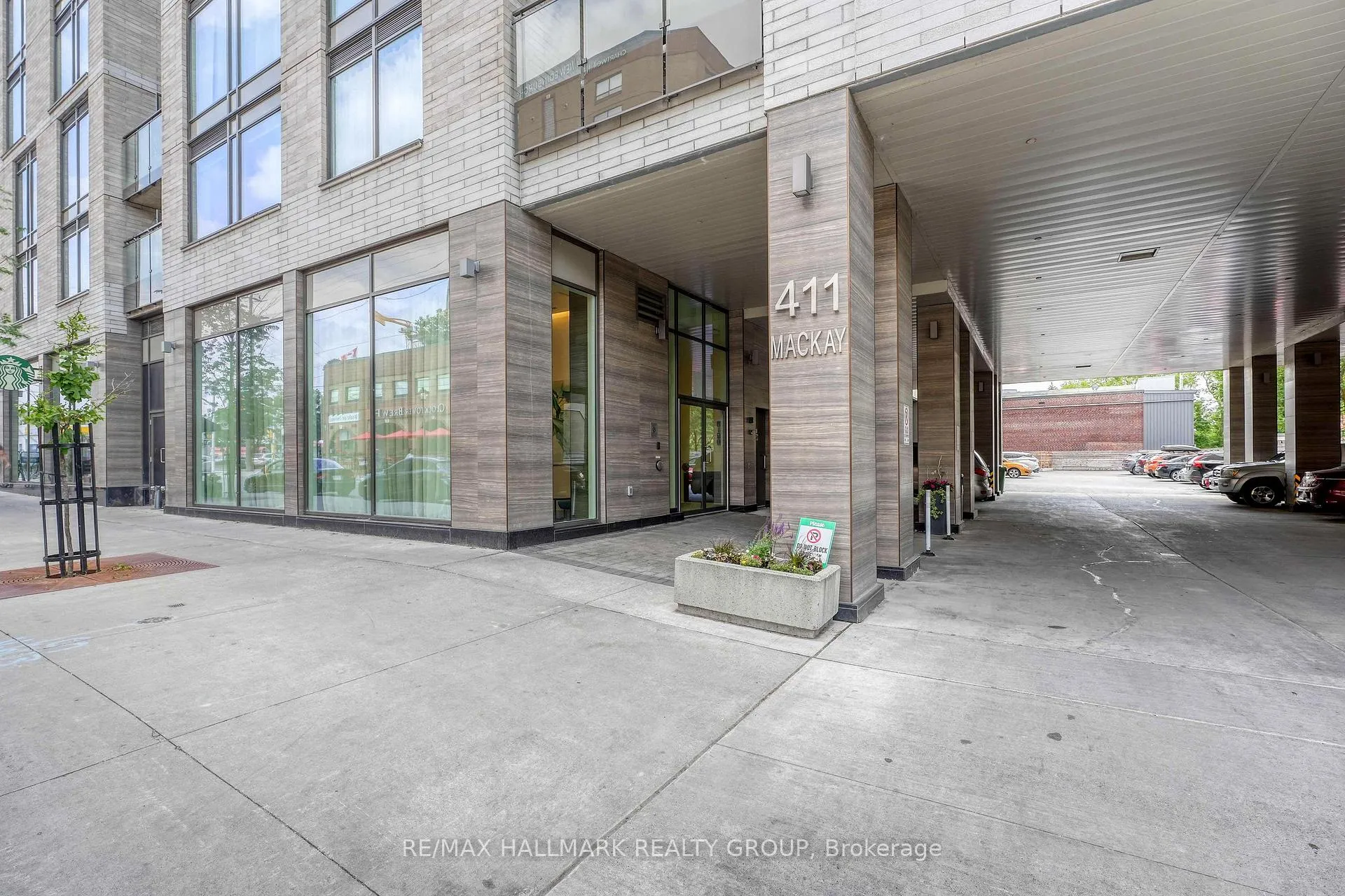 Photo 2 of Unit 814, 411 Mackay Street, Ottawa, Lindenlea — HOMEH