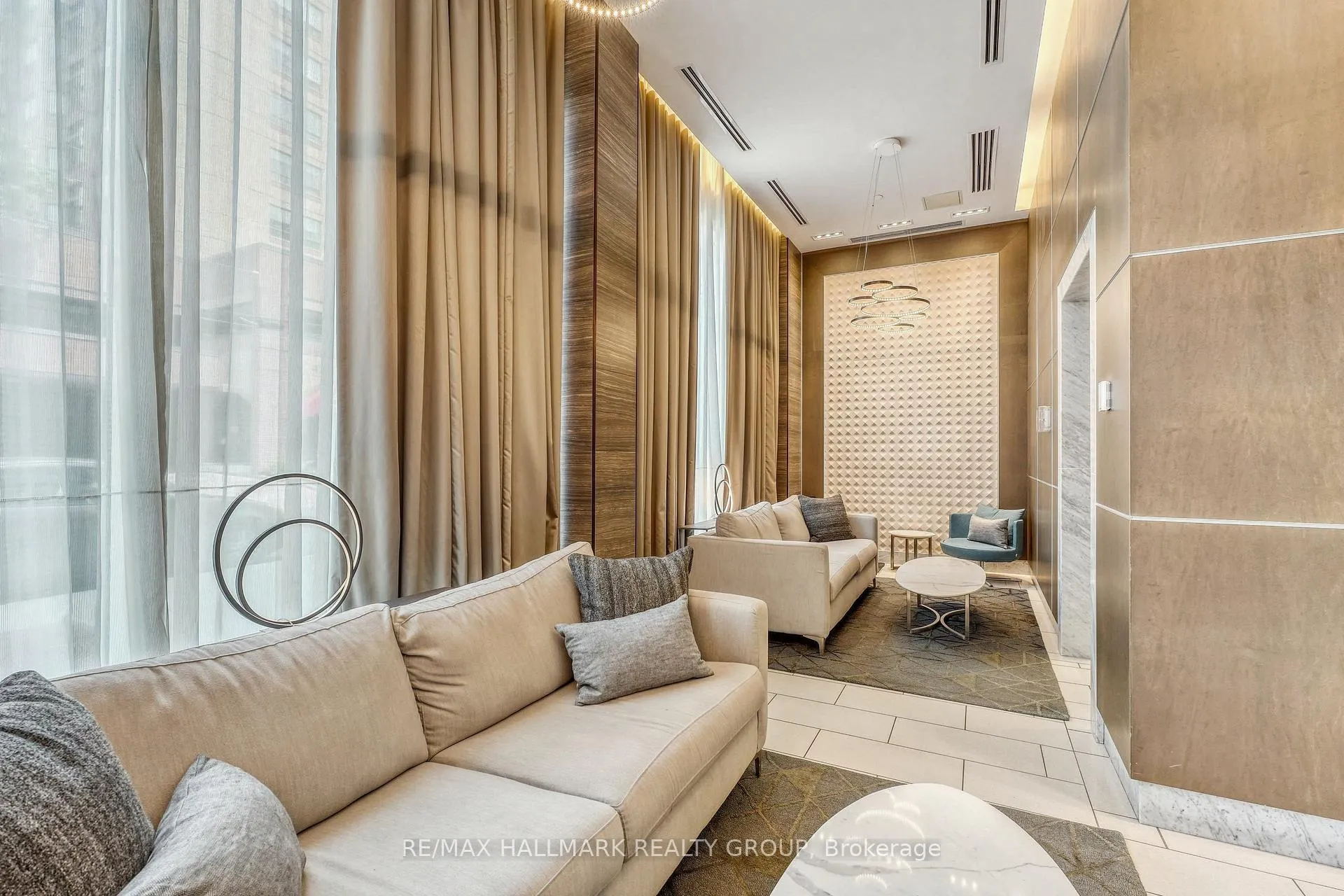 Photo 4 of Unit 814, 411 Mackay Street, Ottawa, Lindenlea — HOMEH