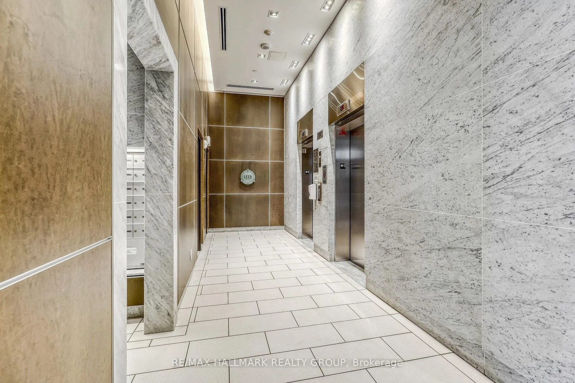 Photo 5 of Unit 814, 411 Mackay Street, Ottawa, Lindenlea — HOMEH