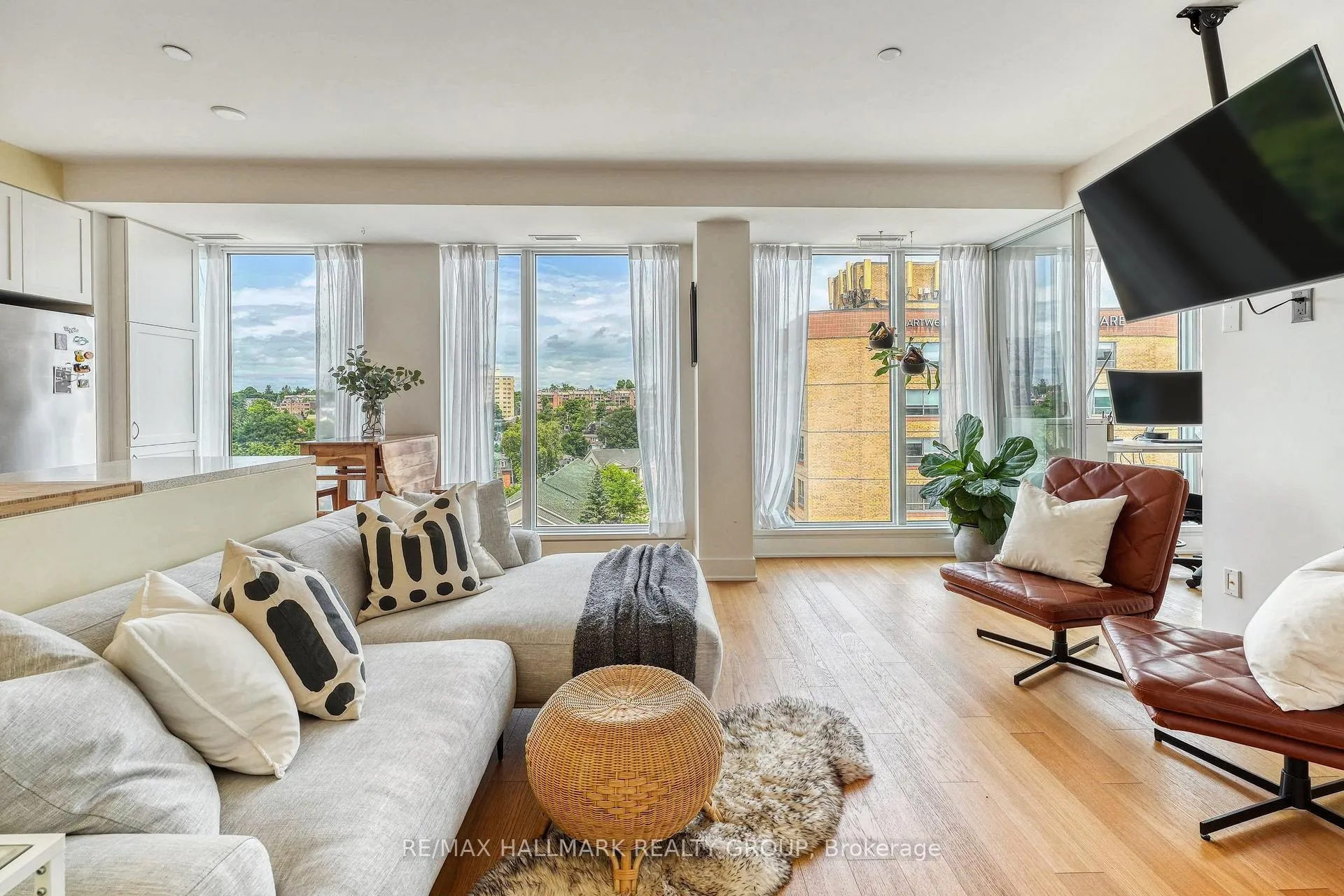 Photo 9 of Unit 814, 411 Mackay Street, Ottawa, Lindenlea — HOMEH