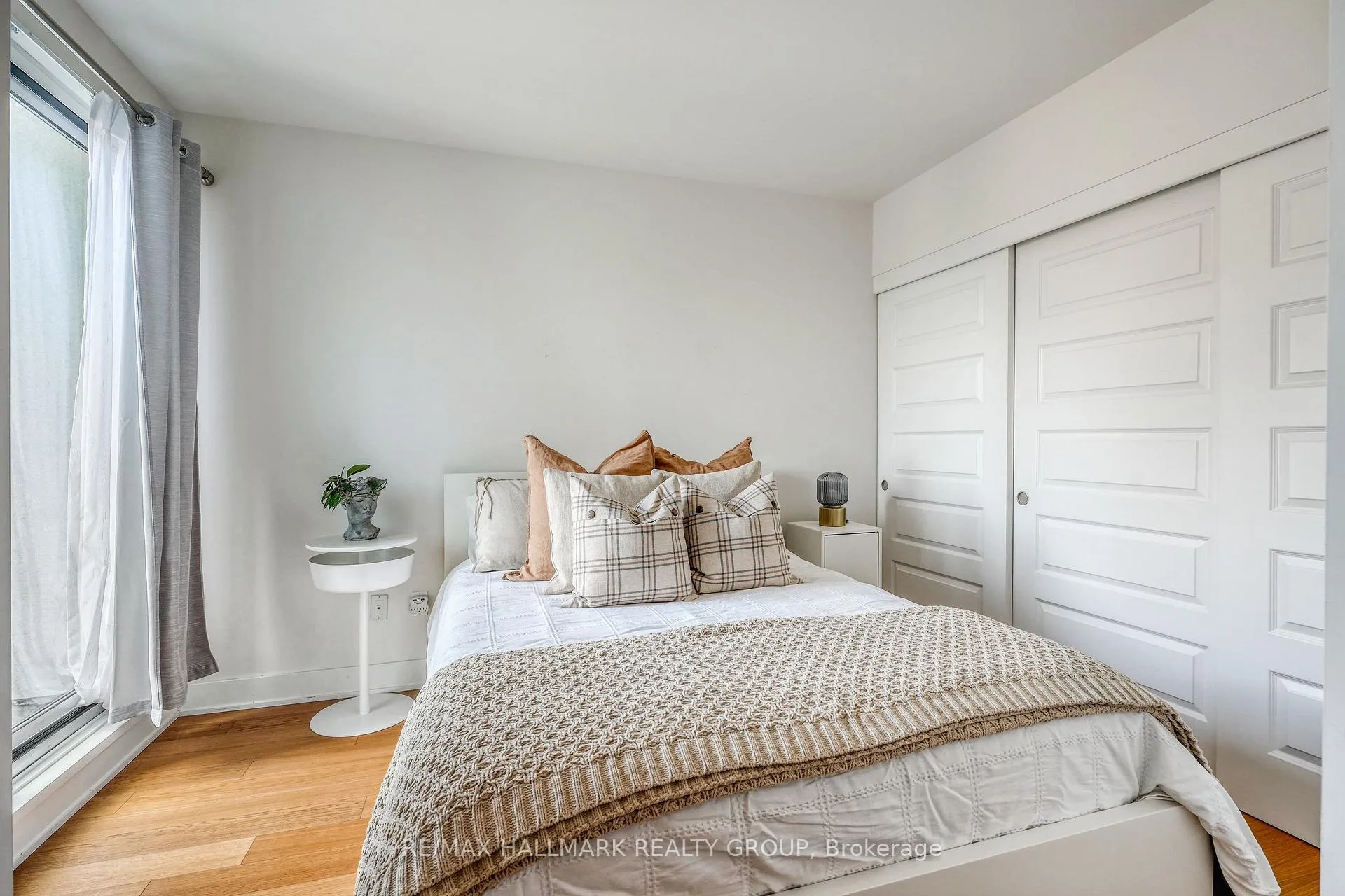 Photo 23 of Unit 814, 411 Mackay Street, Ottawa, Lindenlea — HOMEH
