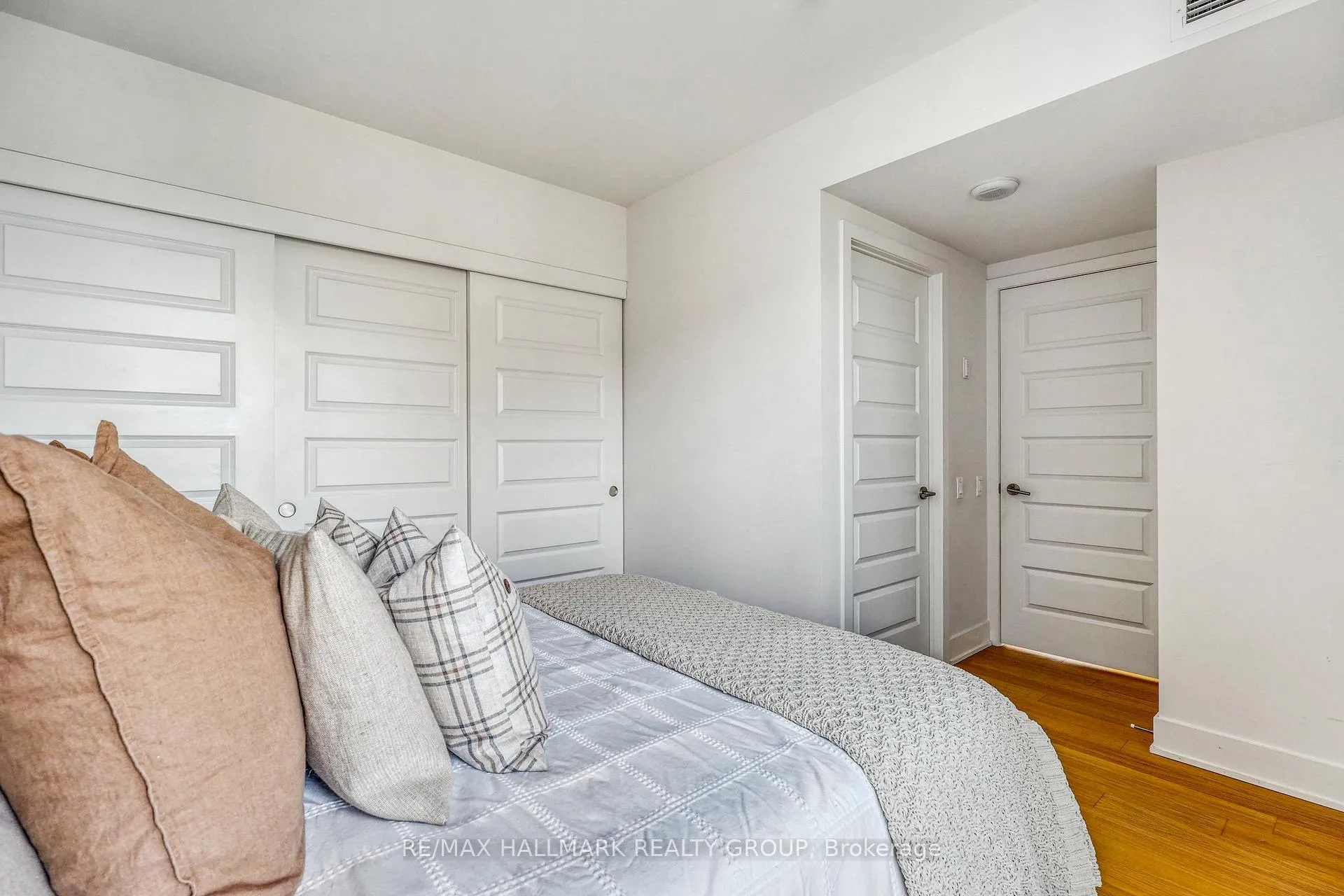 Photo 24 of Unit 814, 411 Mackay Street, Ottawa, Lindenlea — HOMEH