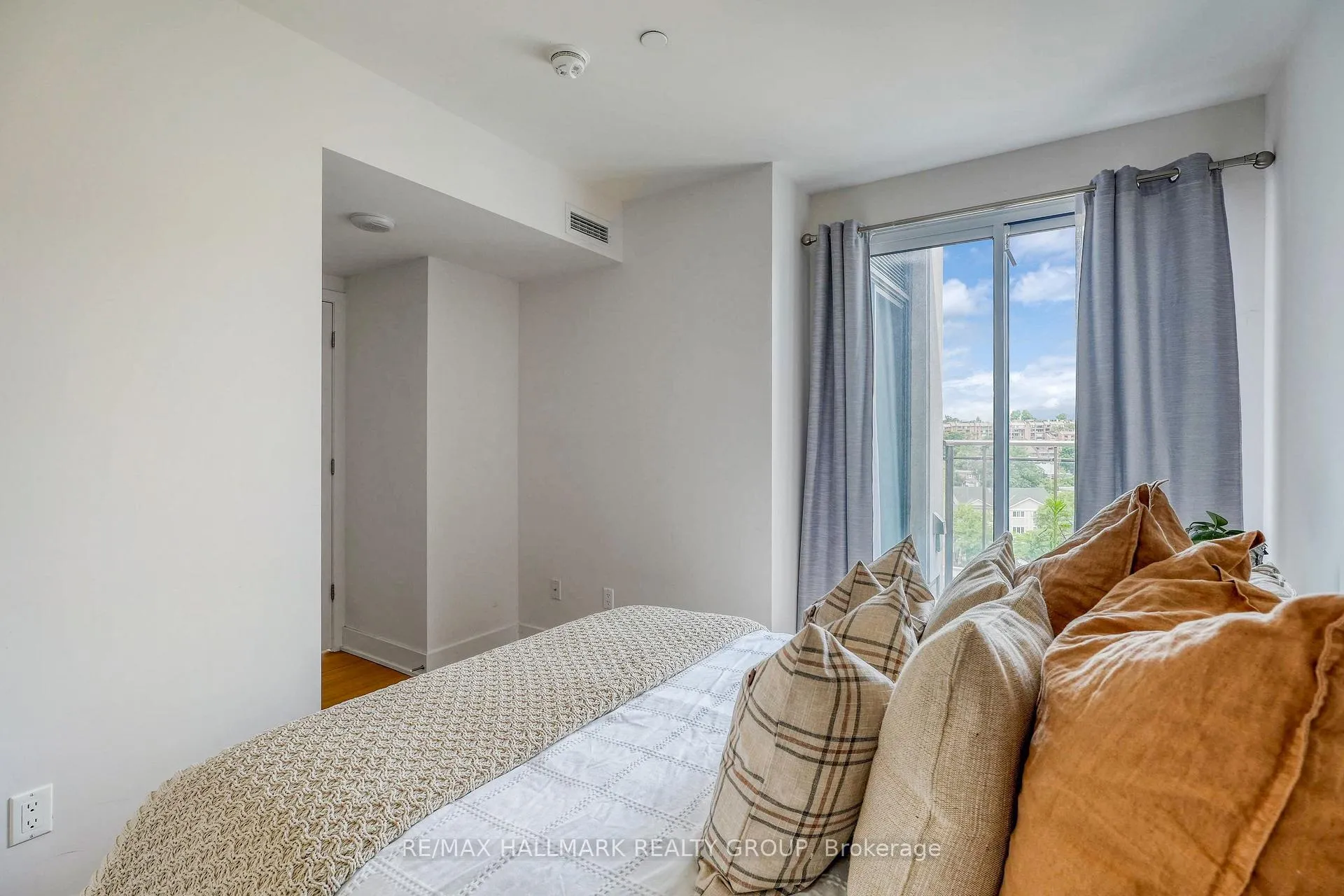 Photo 25 of Unit 814, 411 Mackay Street, Ottawa, Lindenlea — HOMEH