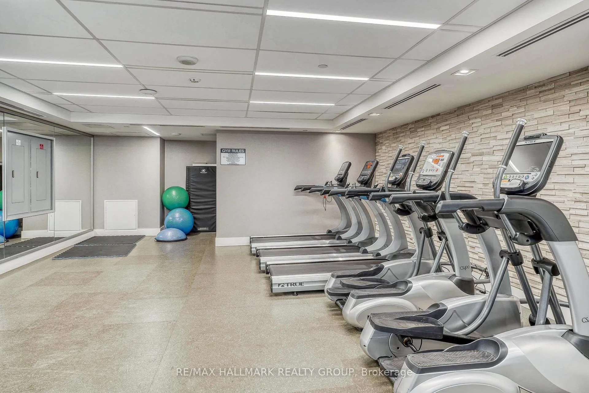 Photo 33 of Unit 814, 411 Mackay Street, Ottawa, Lindenlea — HOMEH