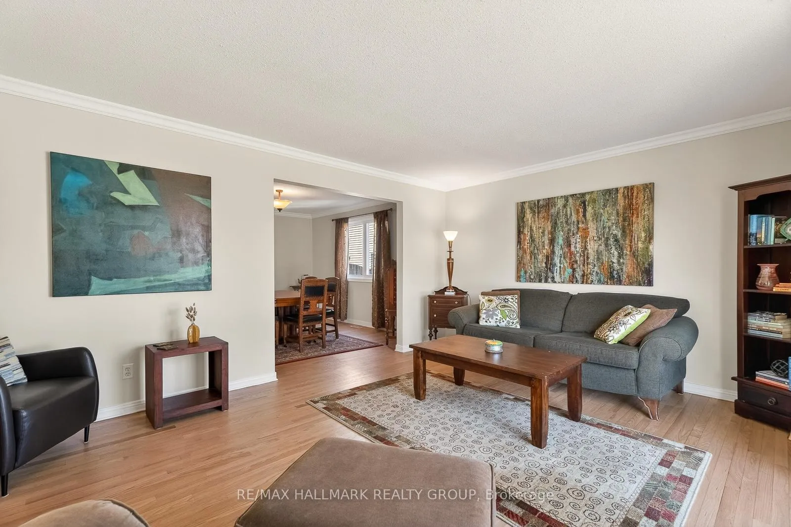 Photo 10 of 853 Acadian Gardens, Ottawa, Convent Glen — HOMEH