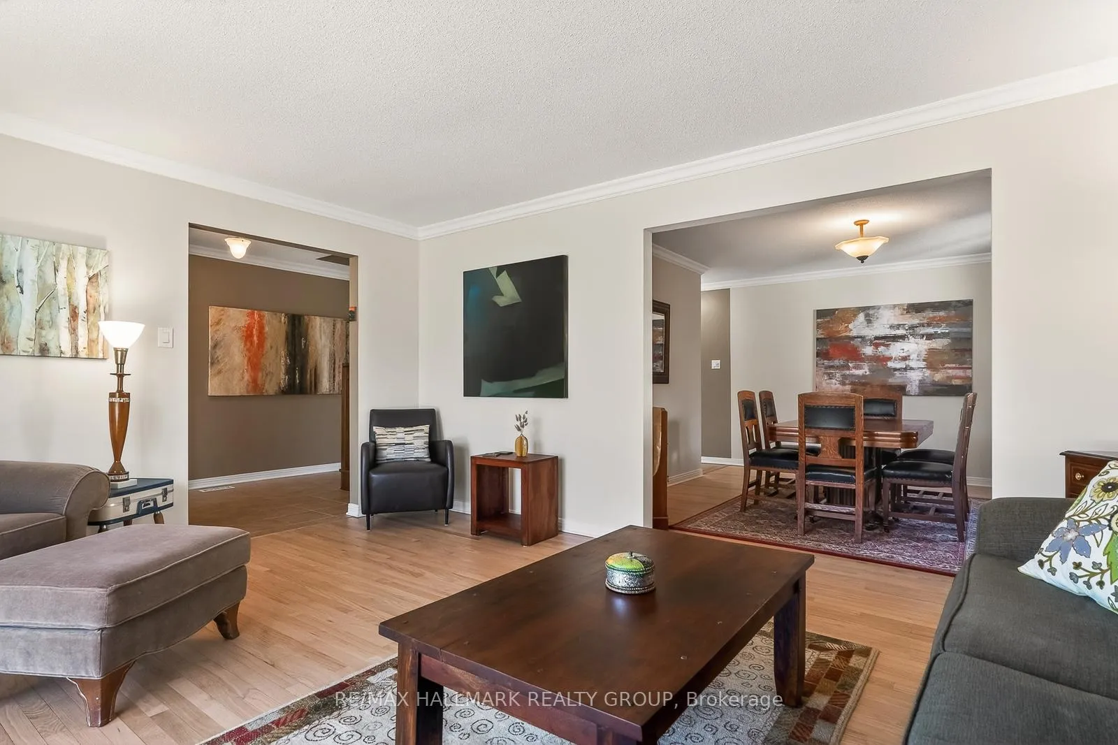 Photo 11 of 853 Acadian Gardens, Ottawa, Convent Glen — HOMEH