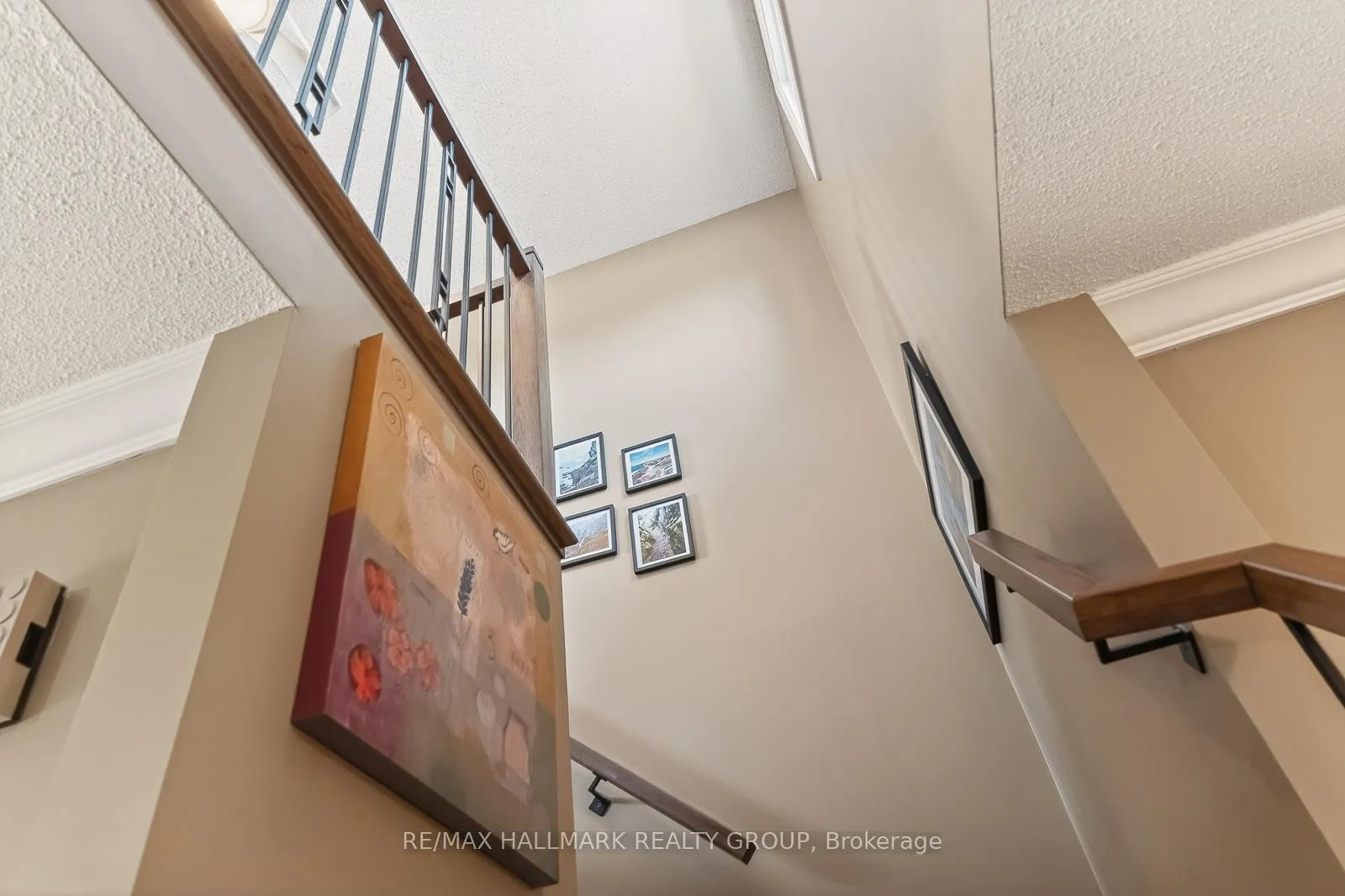 Photo 26 of 853 Acadian Gardens, Ottawa, Convent Glen — HOMEH