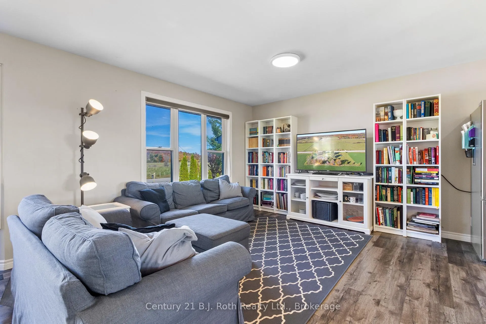 Photo 5 of 21388 Grey Rd 16, Chatsworth — HOMEH