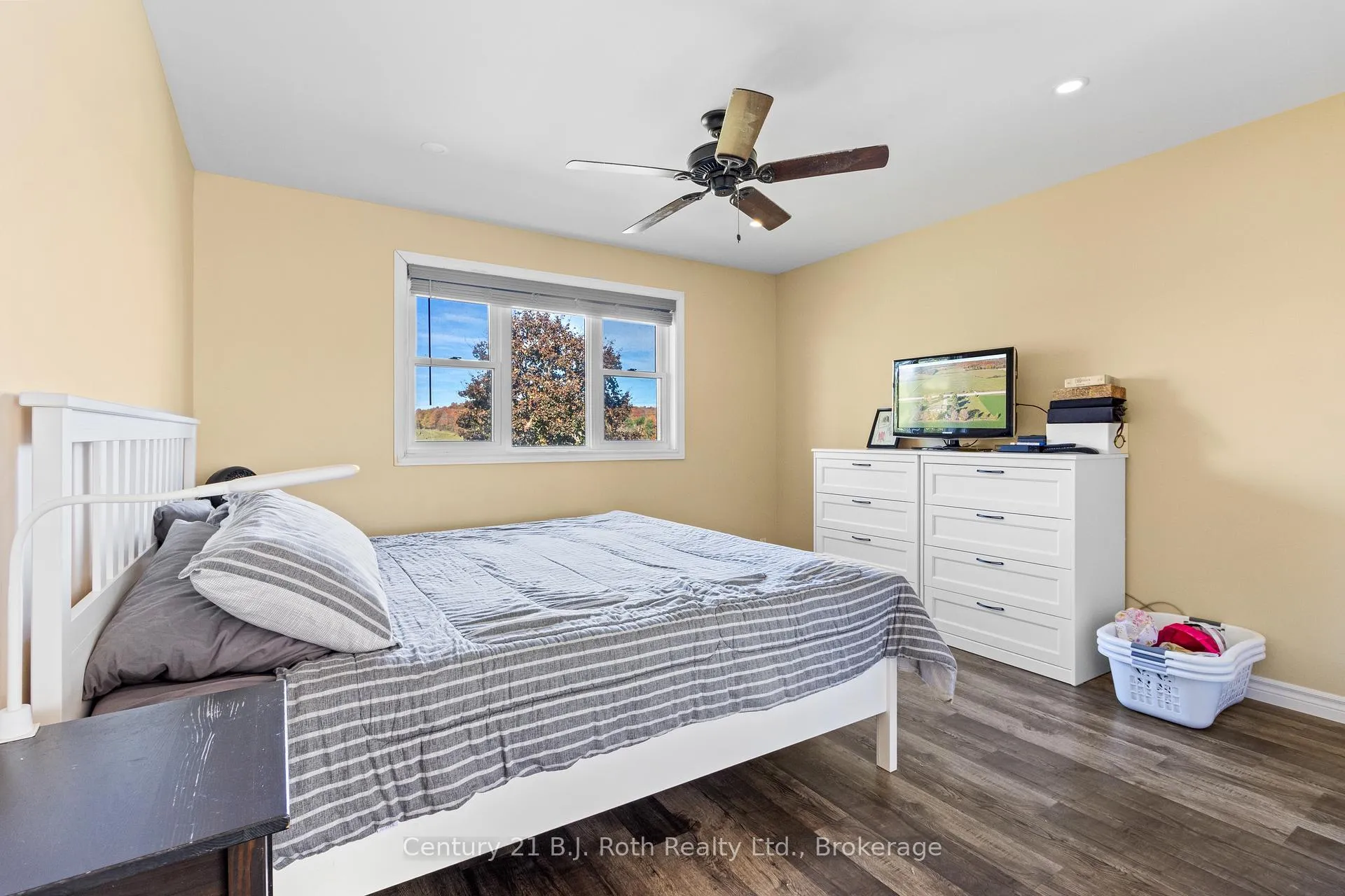 Photo 11 of 21388 Grey Rd 16, Chatsworth — HOMEH