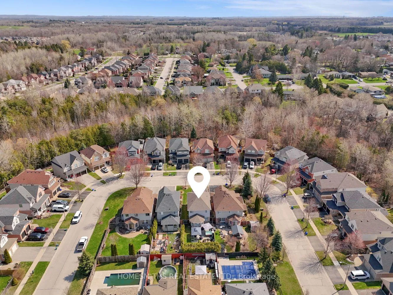 Photo 3 of 147 Sleeman Square, Clarington, Courtice — HOMEH