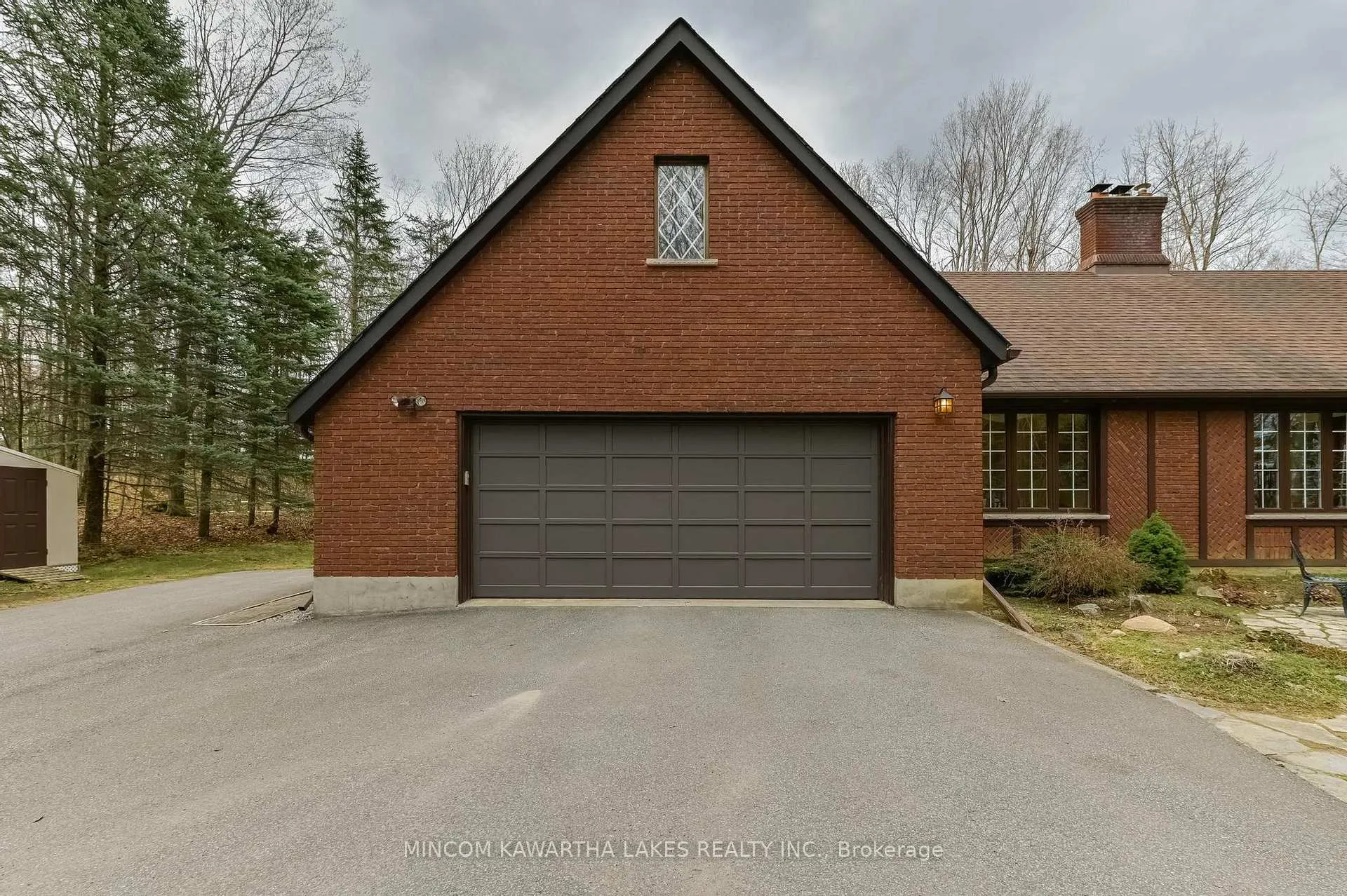 Photo 4 of 994 Birchview Crescent, Selwyn — HOMEH