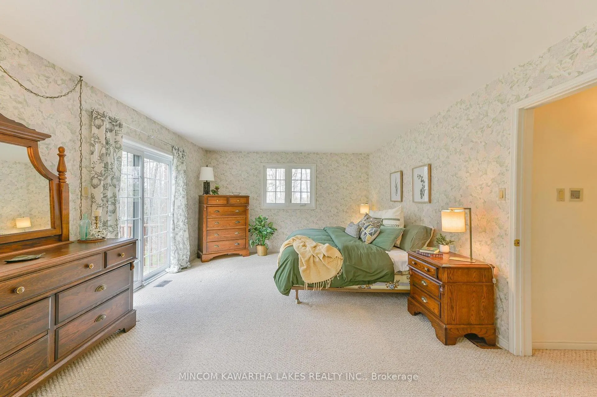 Photo 19 of 994 Birchview Crescent, Selwyn — HOMEH