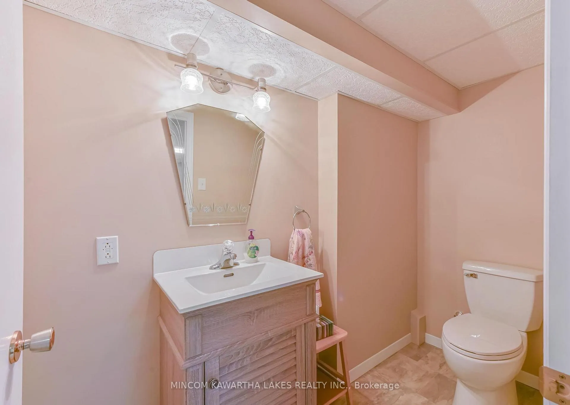 Photo 30 of 994 Birchview Crescent, Selwyn — HOMEH