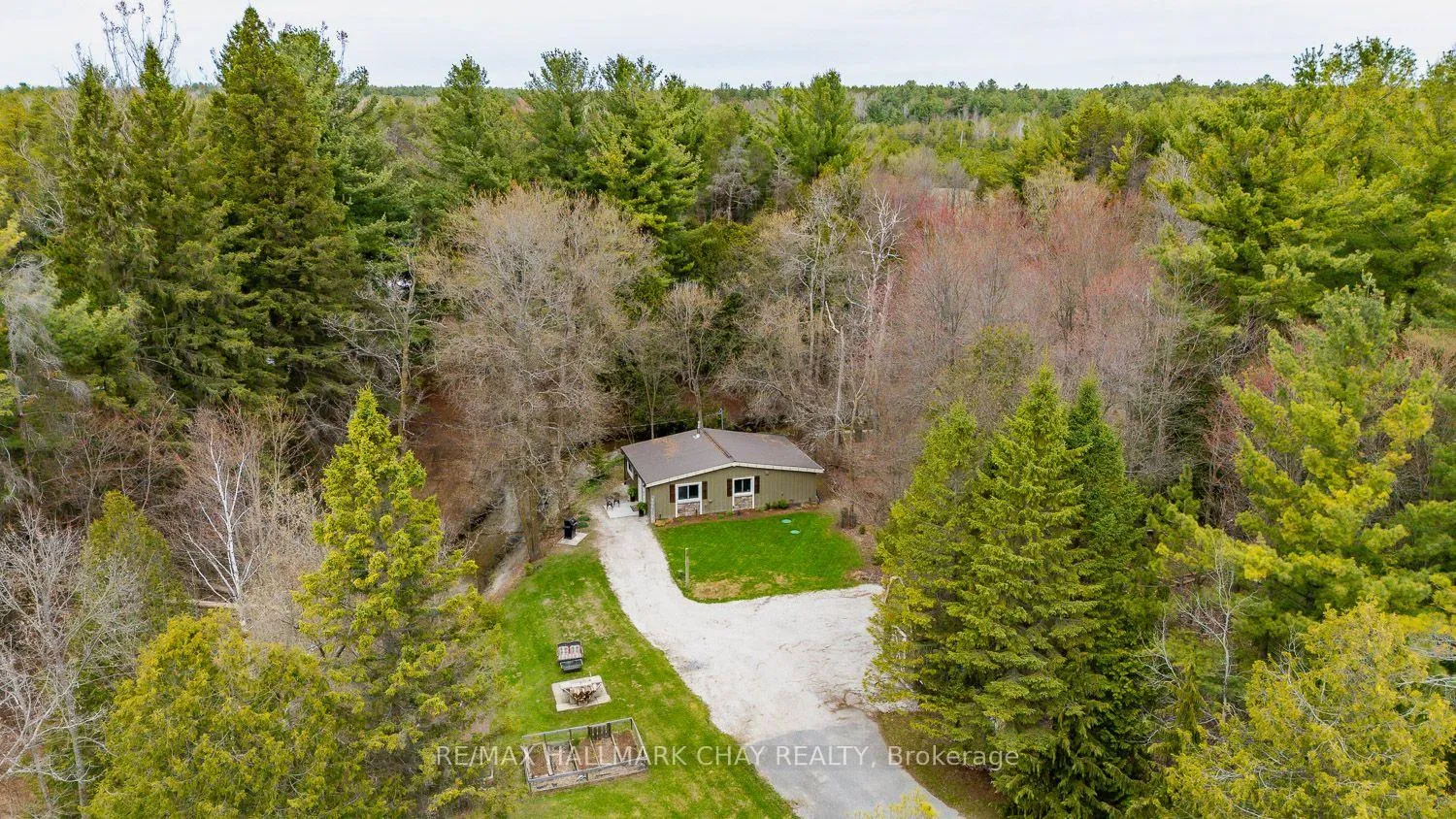 Photo 1 of 8256 Main Street, Adjala-Tosorontio, Lisle — HOMEH