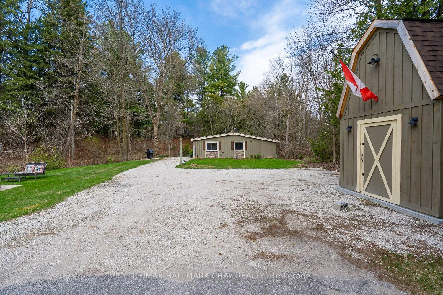 Photo 7 of 8256 Main Street, Adjala-Tosorontio, Lisle — HOMEH