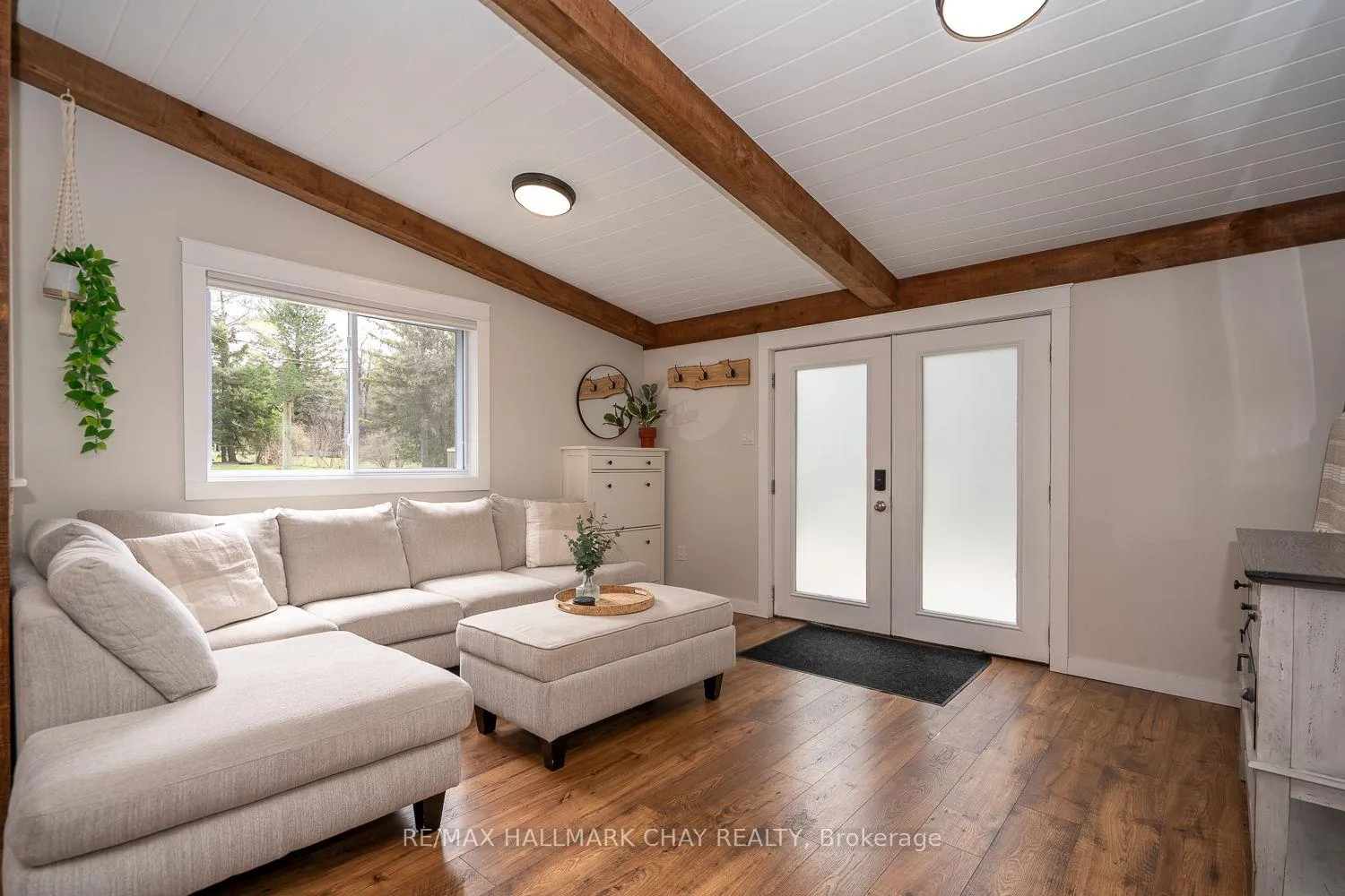 Photo 9 of 8256 Main Street, Adjala-Tosorontio, Lisle — HOMEH
