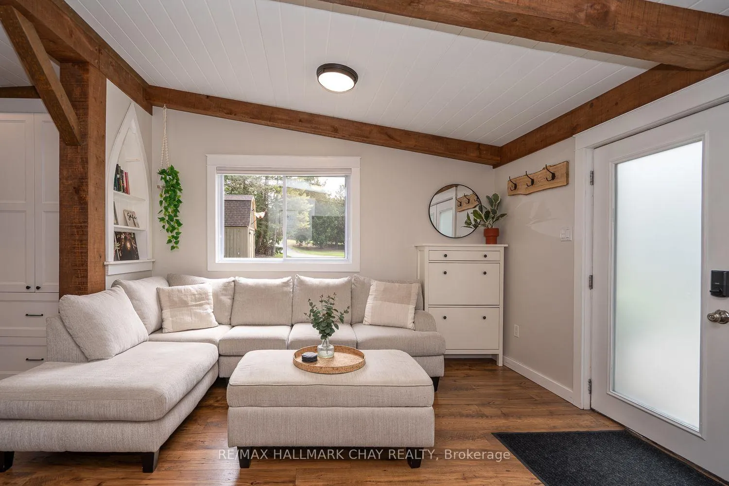 Photo 11 of 8256 Main Street, Adjala-Tosorontio, Lisle — HOMEH