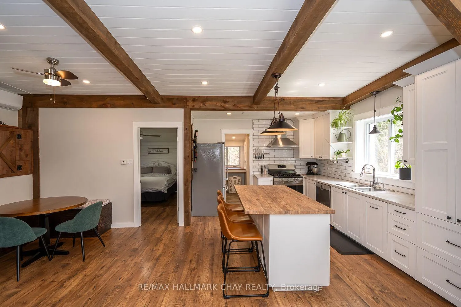 Photo 13 of 8256 Main Street, Adjala-Tosorontio, Lisle — HOMEH