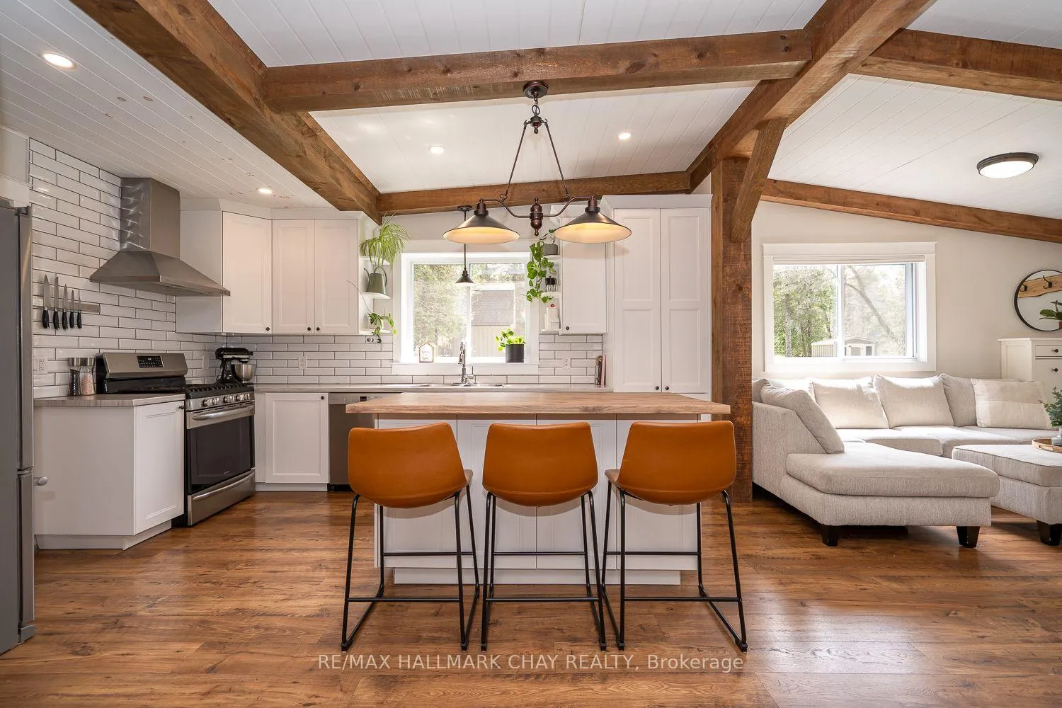 Photo 15 of 8256 Main Street, Adjala-Tosorontio, Lisle — HOMEH