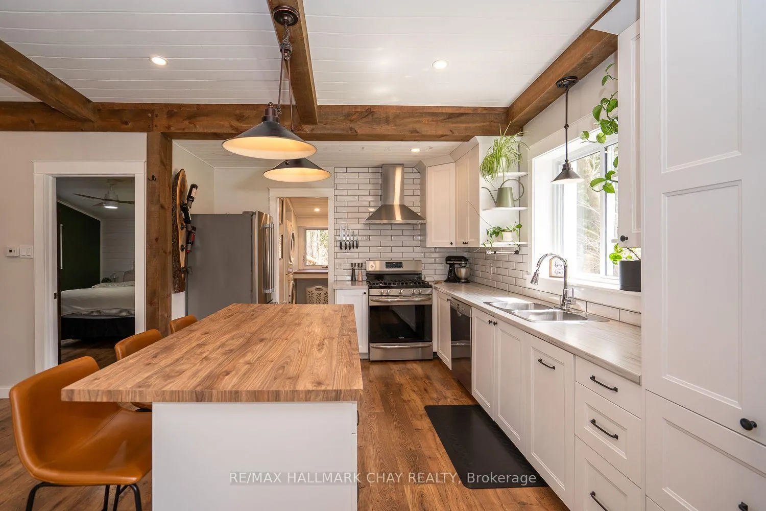 Photo 19 of 8256 Main Street, Adjala-Tosorontio, Lisle — HOMEH