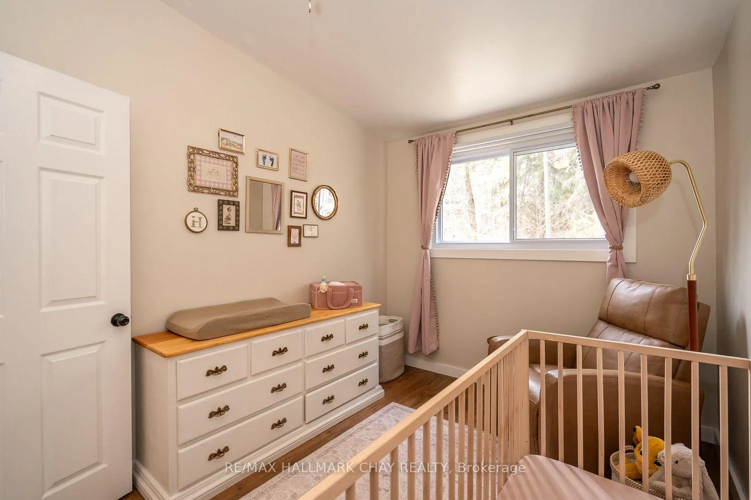 Photo 28 of 8256 Main Street, Adjala-Tosorontio, Lisle — HOMEH