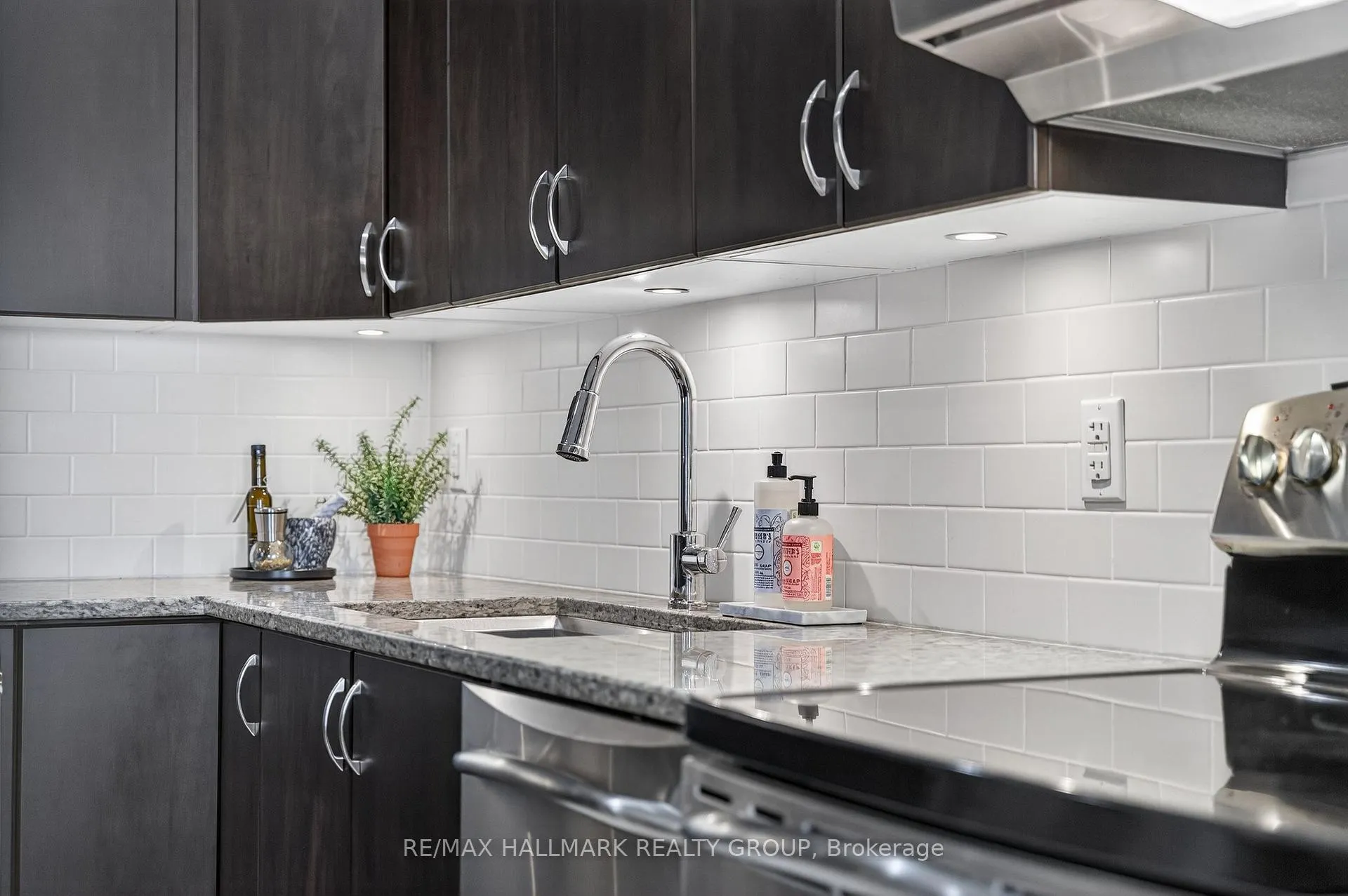 Photo 8 of 159 Lerta Way, Ottawa, Avalon West — HOMEH