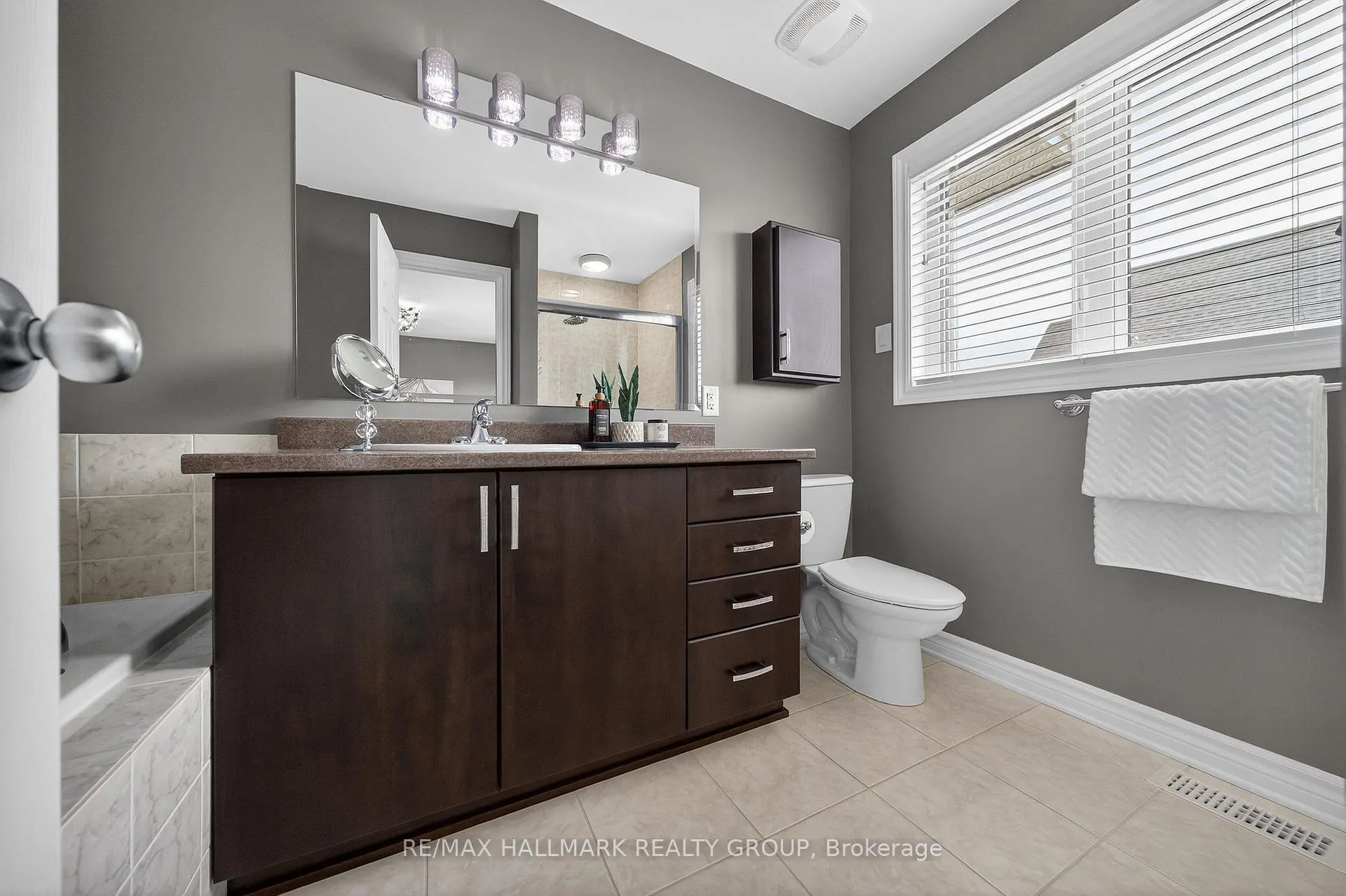 Photo 20 of 159 Lerta Way, Ottawa, Avalon West — HOMEH