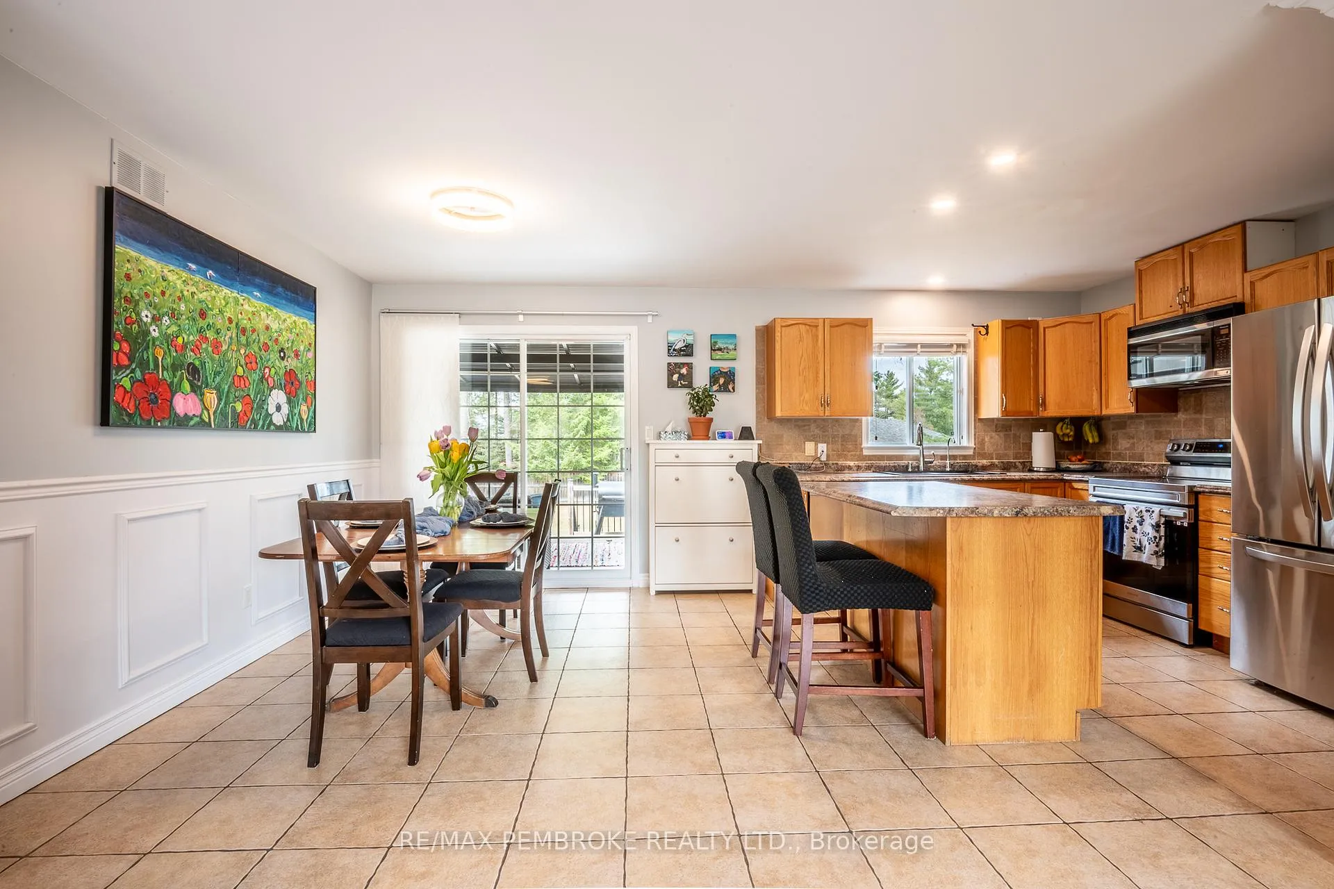 Photo 18 of 18 Cardinal Crescent, Petawawa — HOMEH