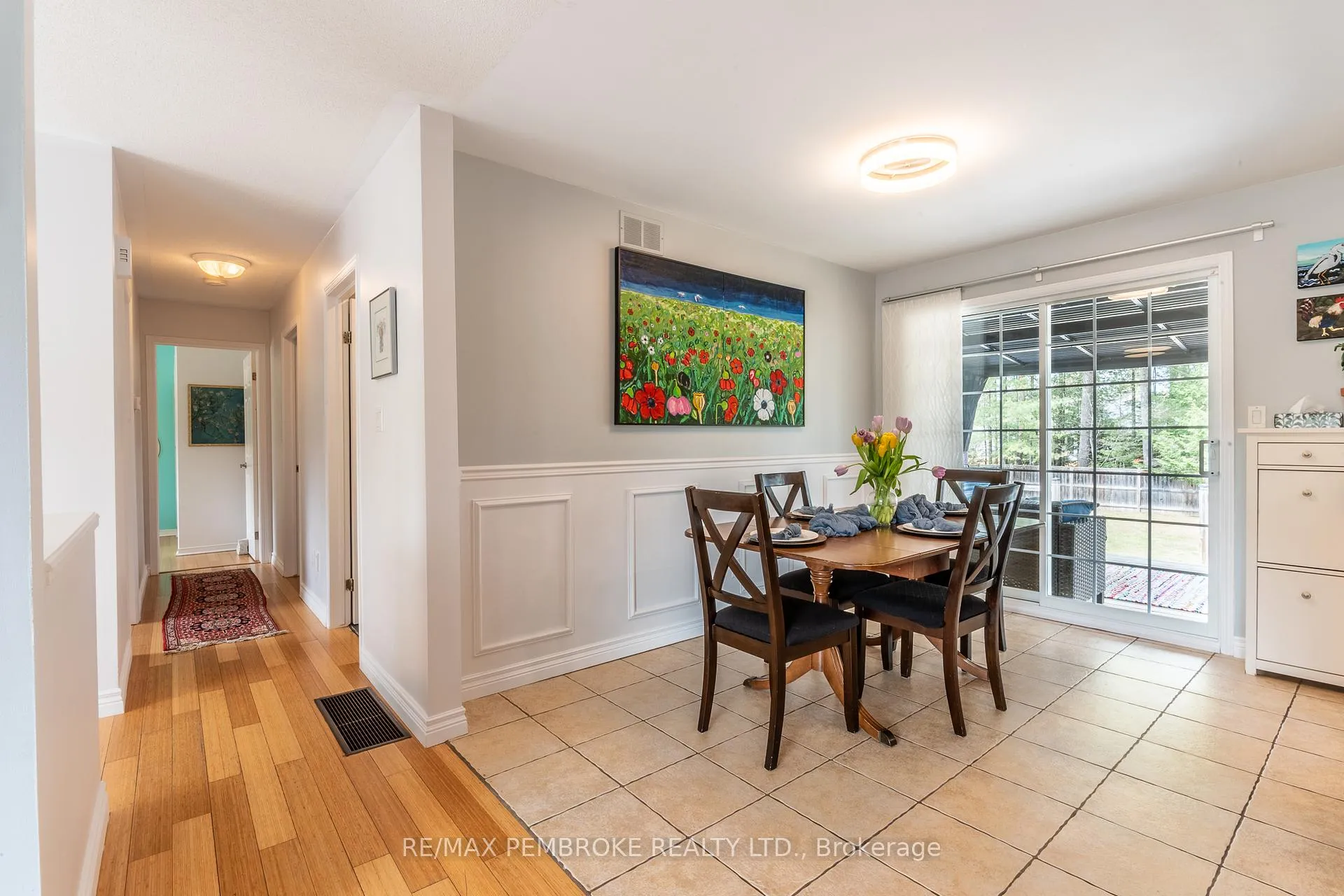 Photo 20 of 18 Cardinal Crescent, Petawawa — HOMEH