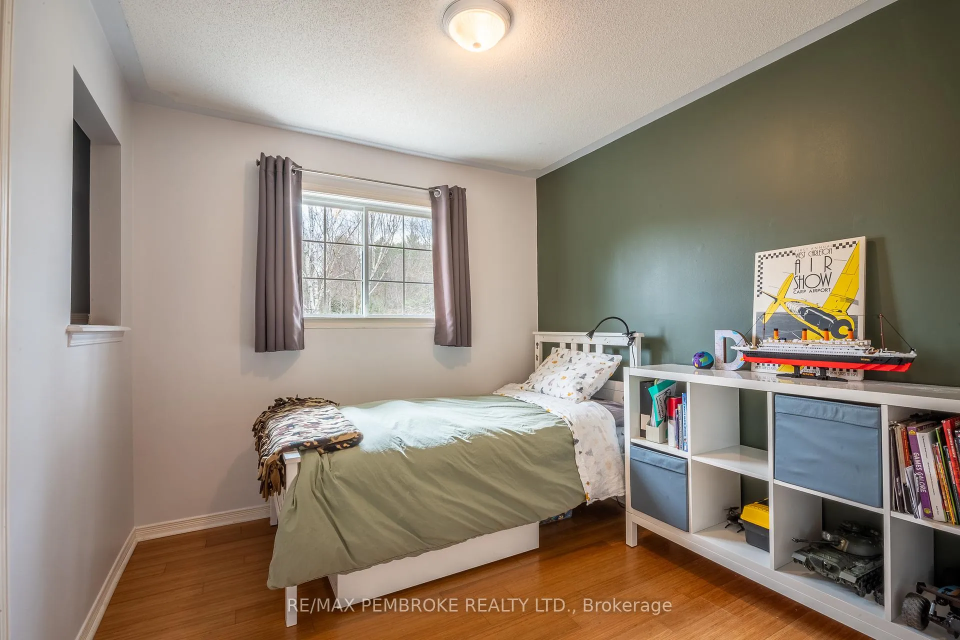 Photo 25 of 18 Cardinal Crescent, Petawawa — HOMEH