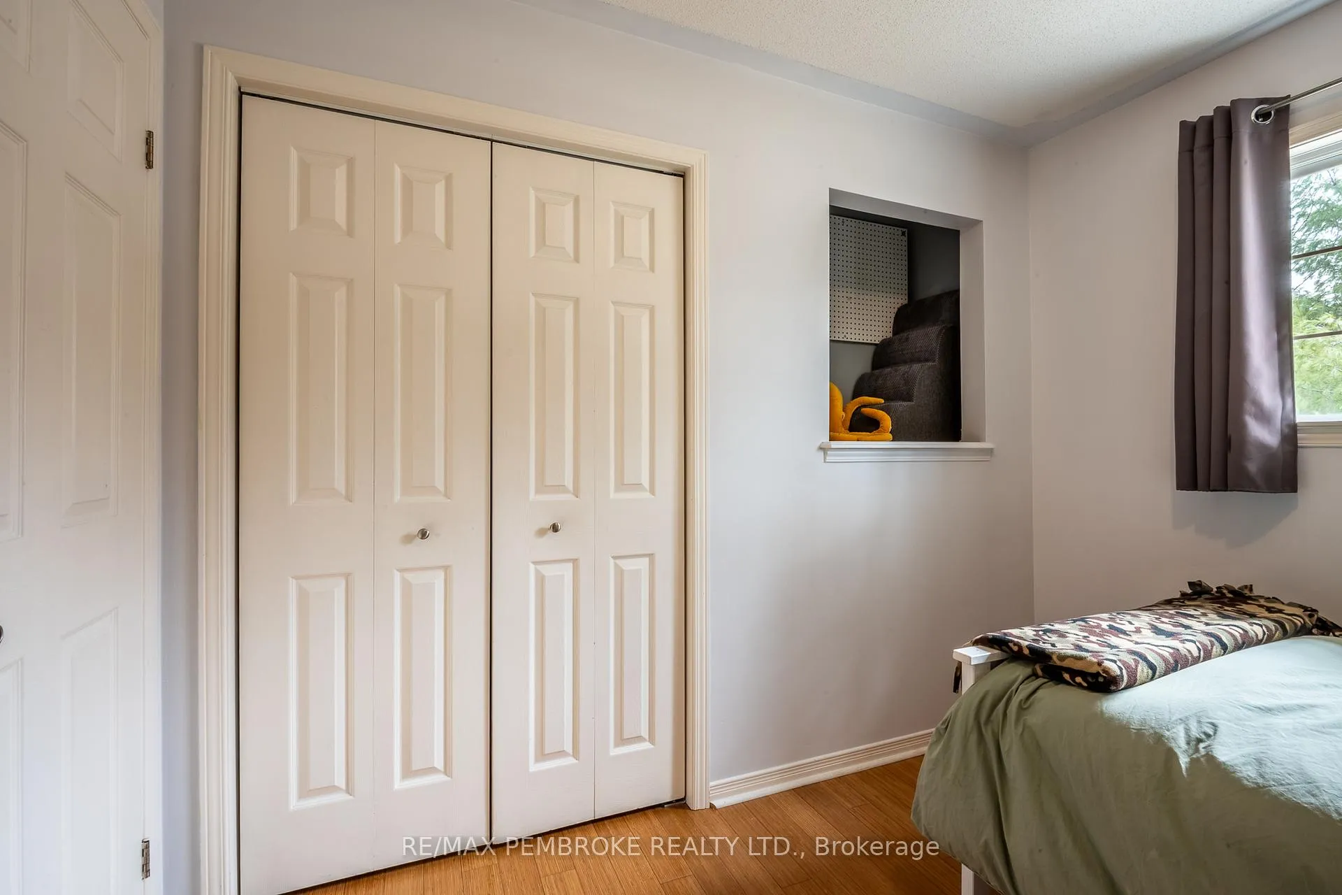 Photo 26 of 18 Cardinal Crescent, Petawawa — HOMEH