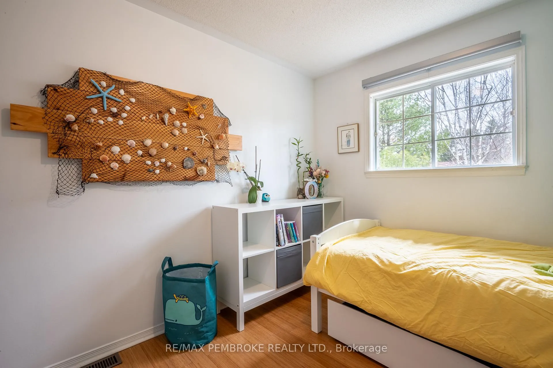 Photo 32 of 18 Cardinal Crescent, Petawawa — HOMEH