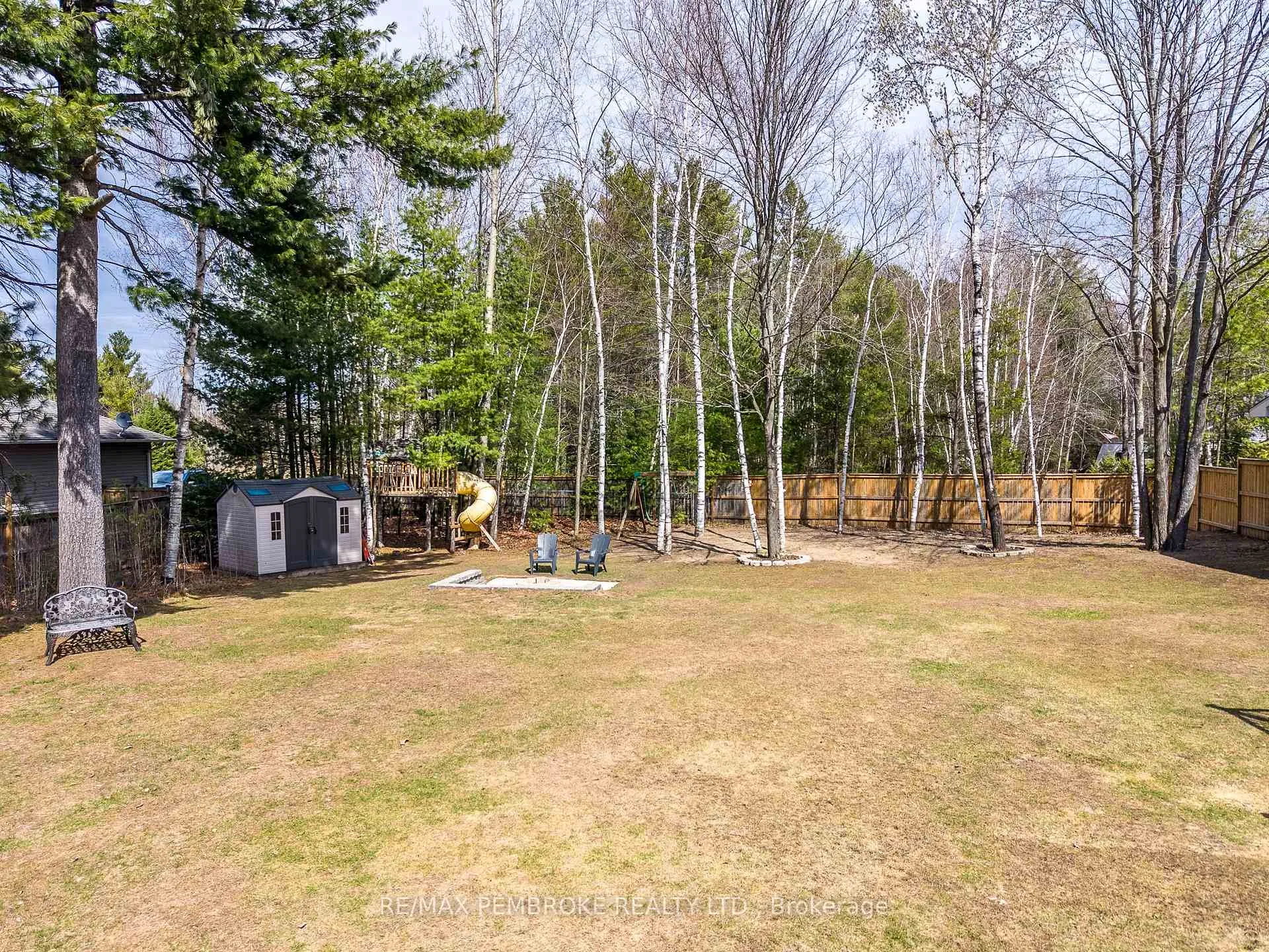 Photo 50 of 18 Cardinal Crescent, Petawawa — HOMEH