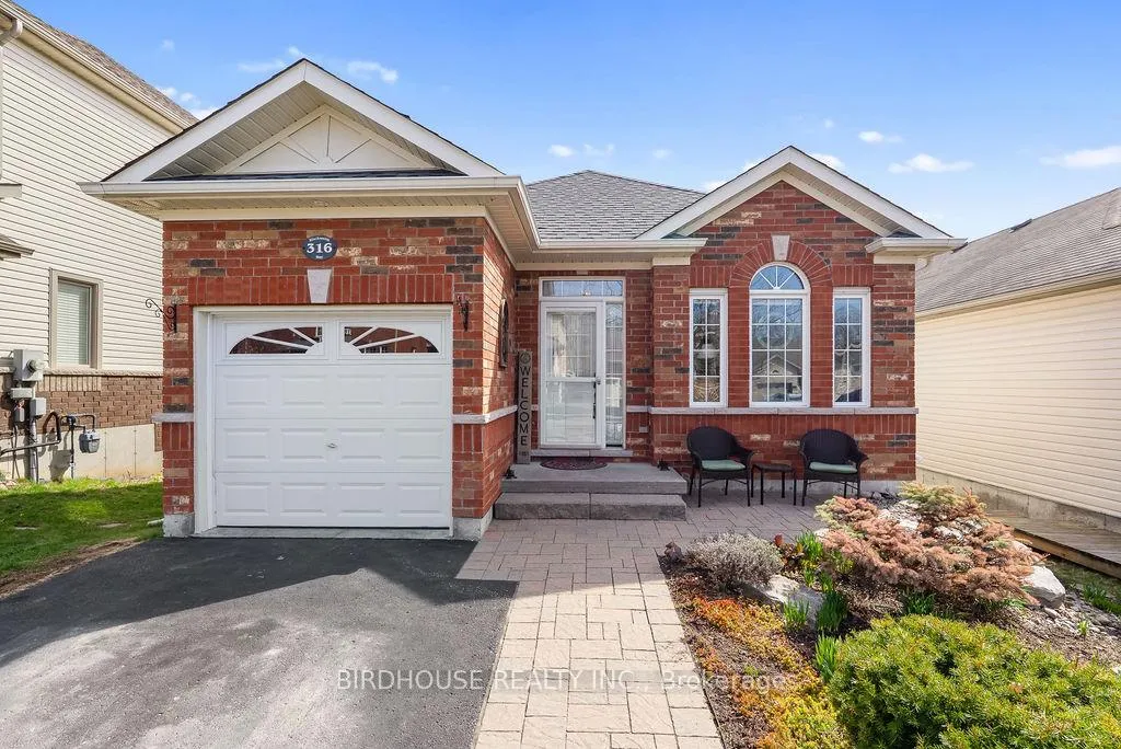 Photo 2 of 316 Blacksmith Way, Peterborough, Northcrest Ward 5 — HOMEH