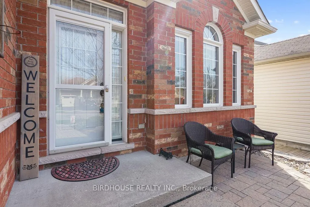 Photo 4 of 316 Blacksmith Way, Peterborough, Northcrest Ward 5 — HOMEH
