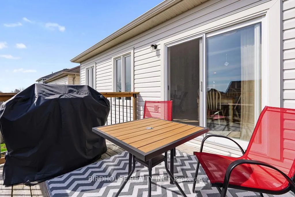 Photo 15 of 316 Blacksmith Way, Peterborough, Northcrest Ward 5 — HOMEH