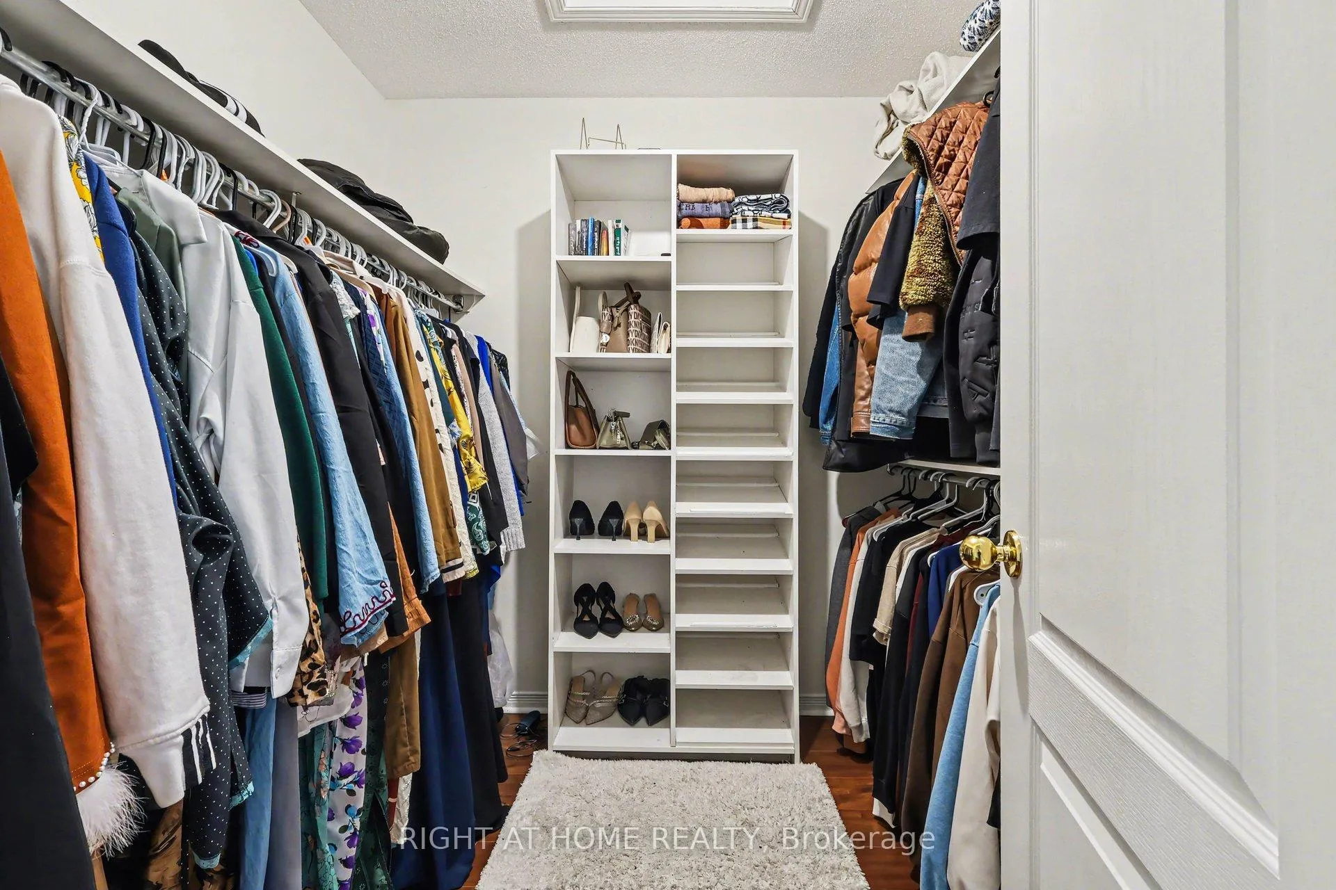 Photo 13 of 52 Scarlet Court, Ottawa, Hunt Club Park/Greenboro — HOMEH