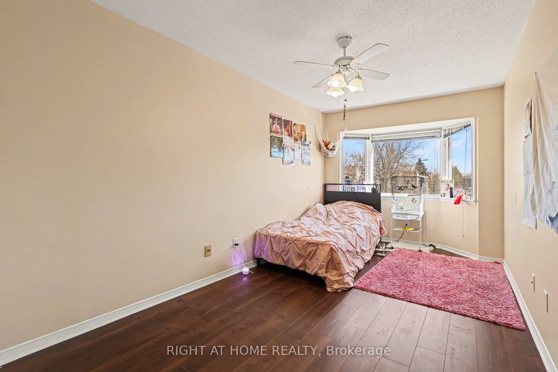 Photo 16 of 52 Scarlet Court, Ottawa, Hunt Club Park/Greenboro — HOMEH