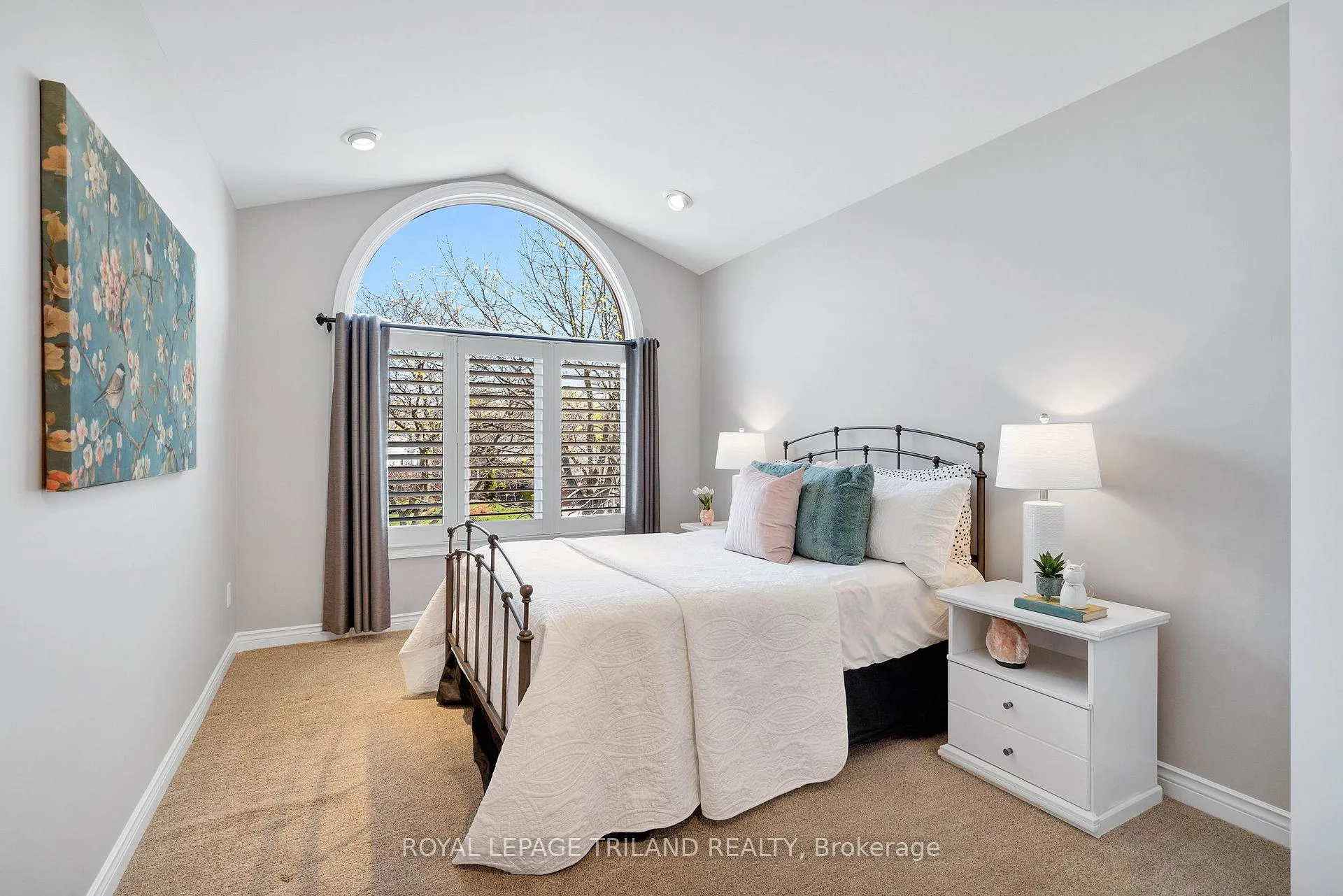 Photo 31 of 299 Ambleside Drive, London, North A — HOMEH