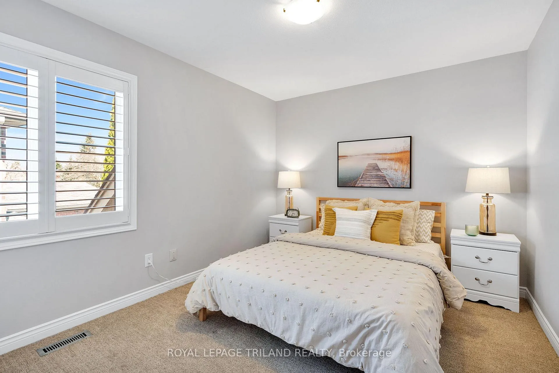 Photo 33 of 299 Ambleside Drive, London, North A — HOMEH