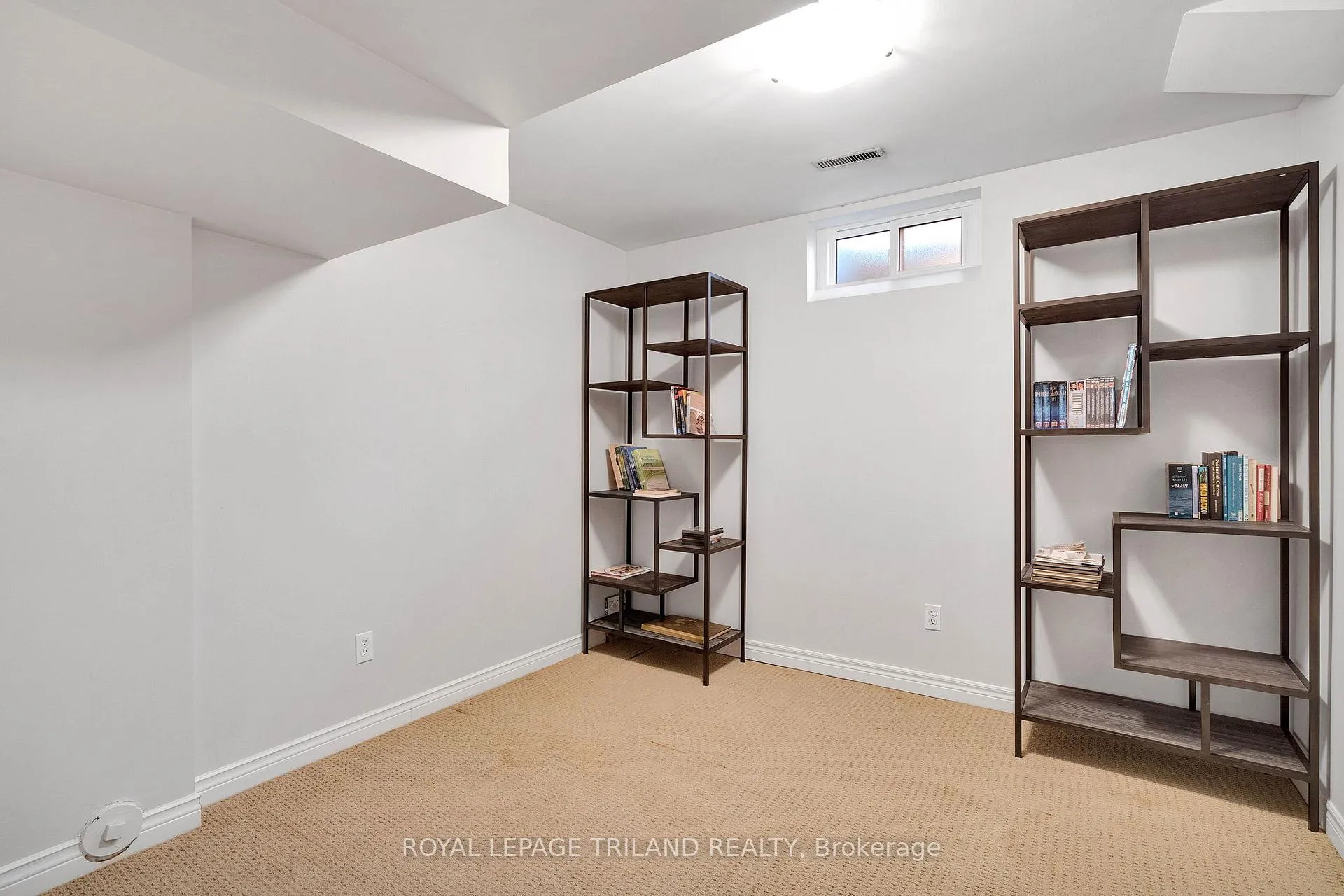 Photo 41 of 299 Ambleside Drive, London, North A — HOMEH