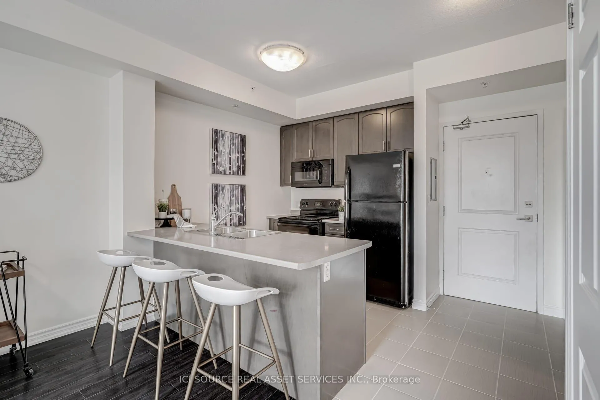 Photo 5 of Unit 238, 5010 Corporate Drive, Burlington, Uptown — HOMEH