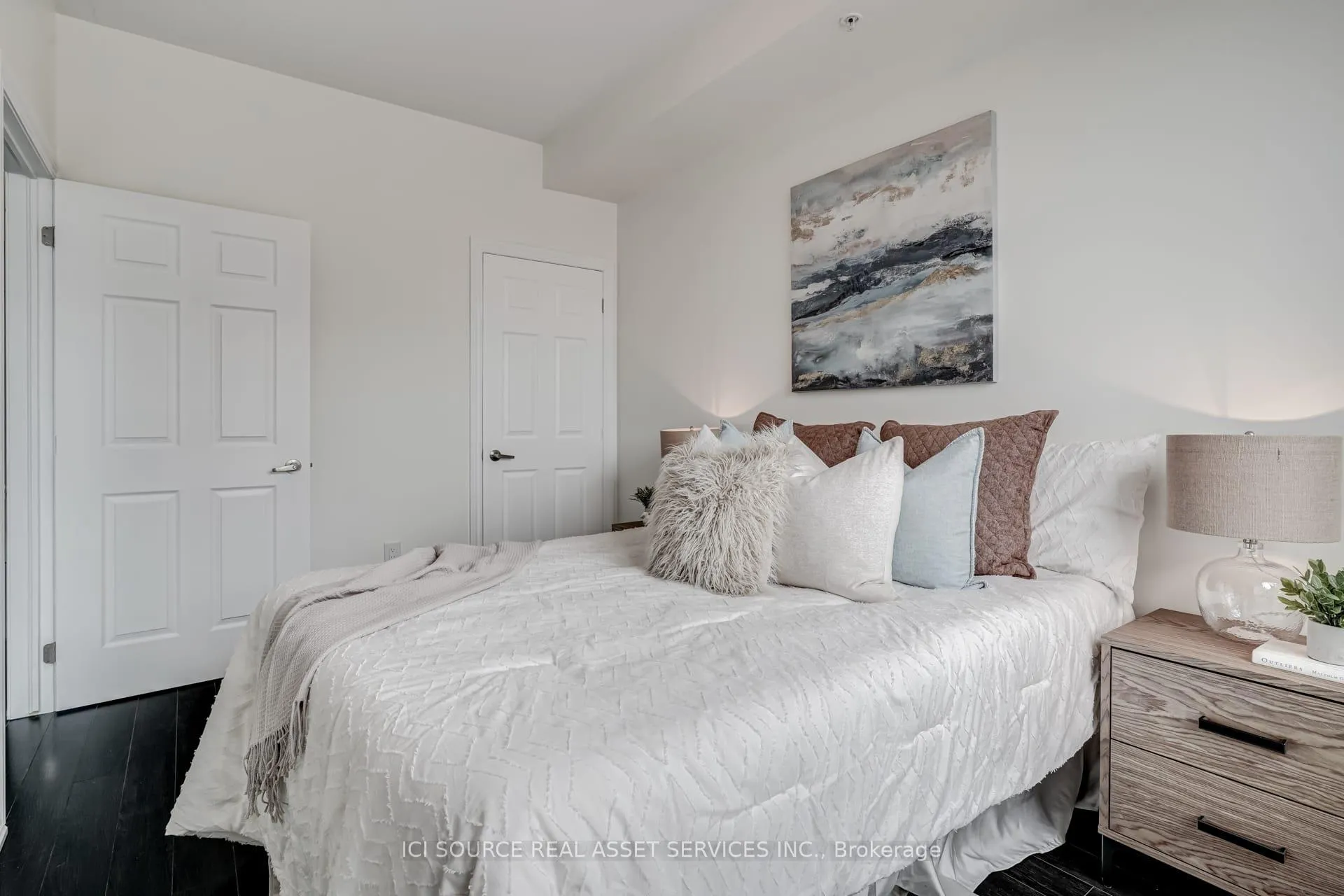 Photo 11 of Unit 238, 5010 Corporate Drive, Burlington, Uptown — HOMEH