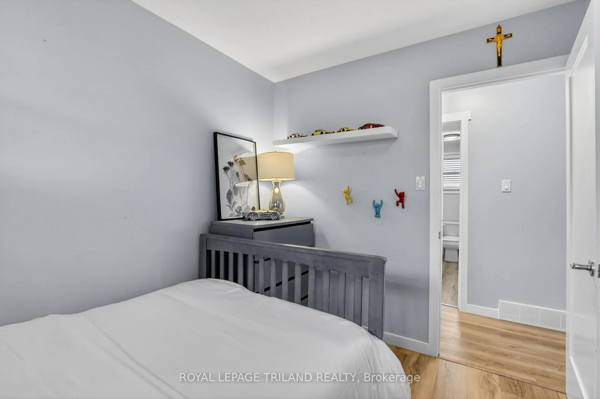 Photo 16 of 33 Buchan Road, London, East I — HOMEH