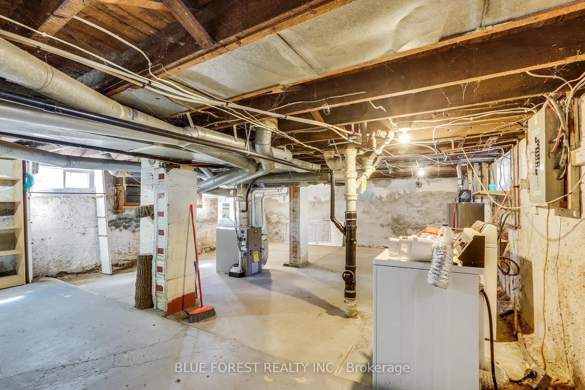 Photo 20 of 960 Hackett Street, London, East L — HOMEH